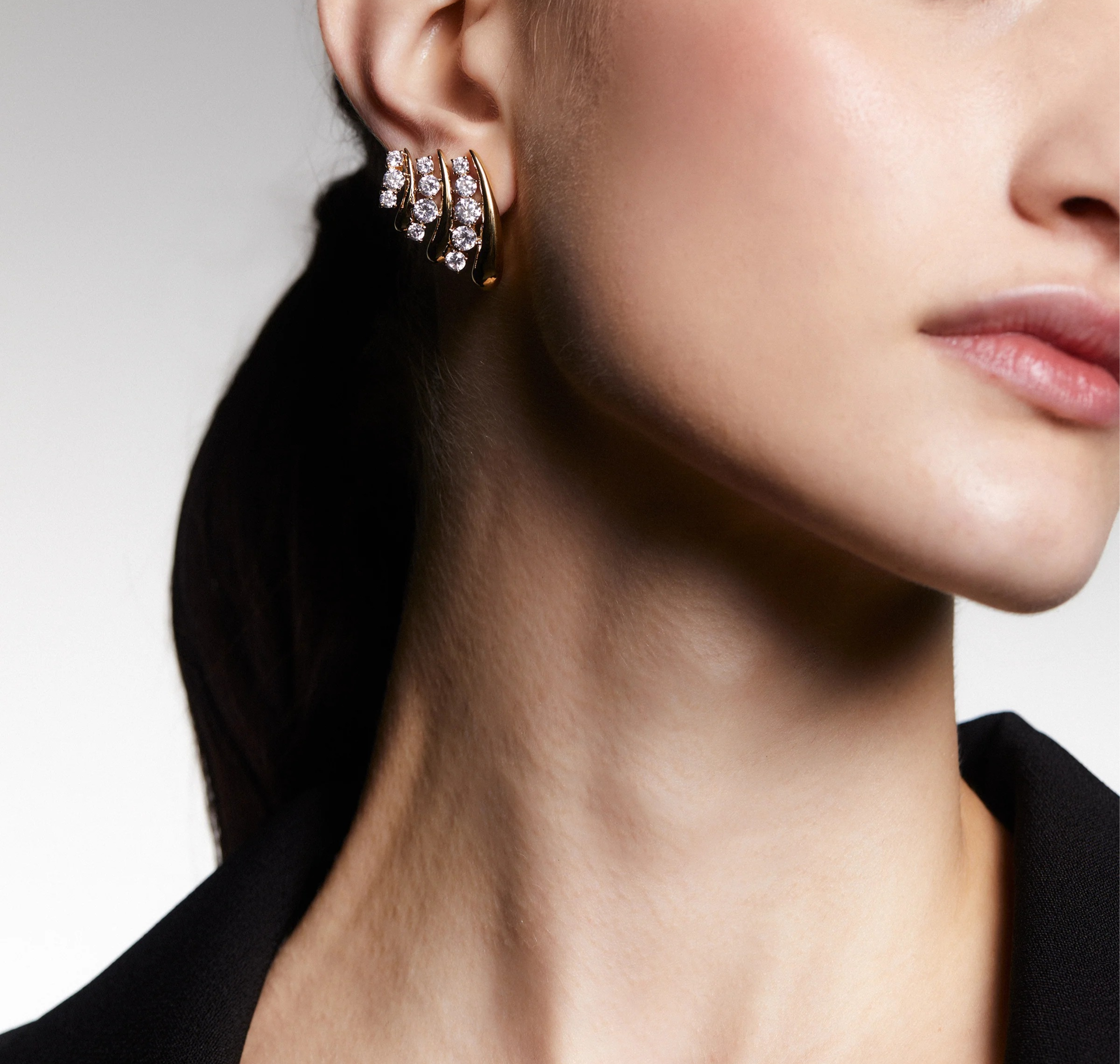 Agatha 18K Gold Curve Earrings