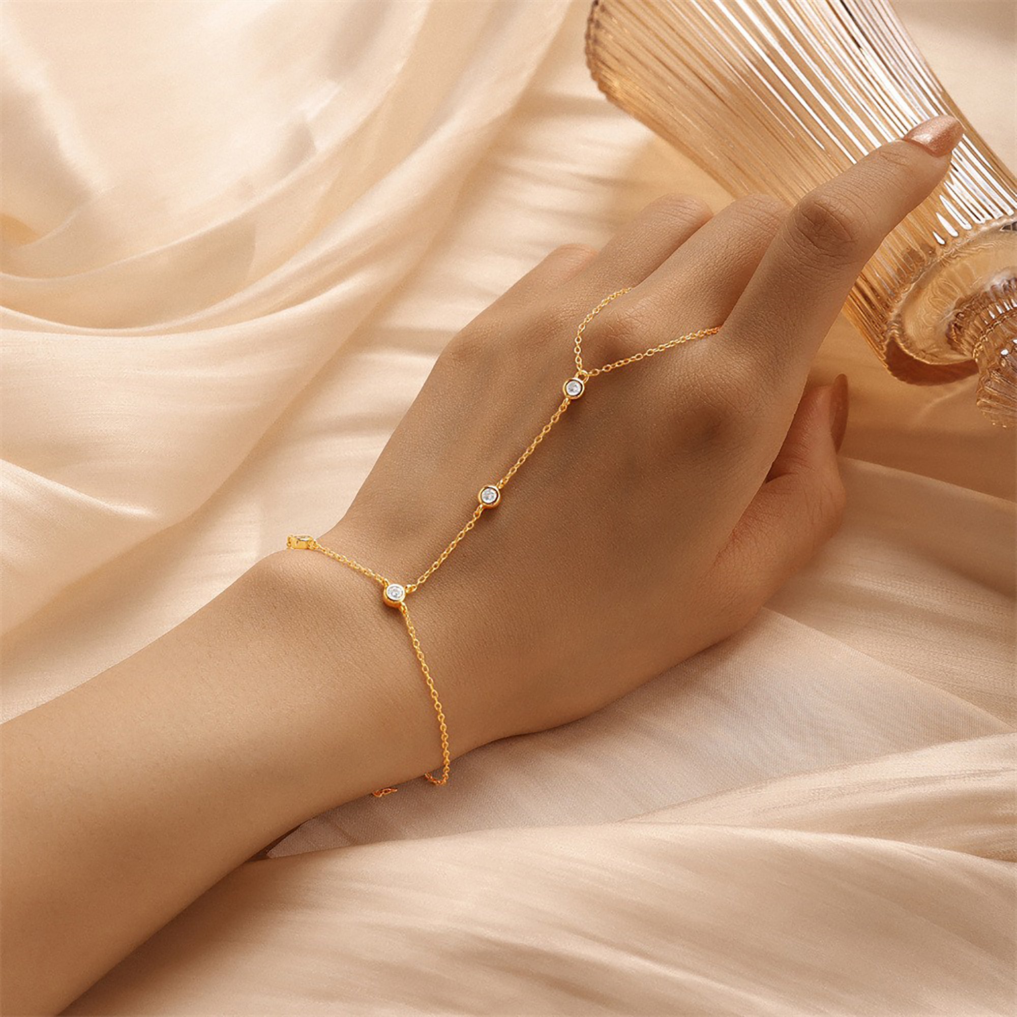Sandrina 18K Gold Bezel-Set Round Link Finger Bracelet