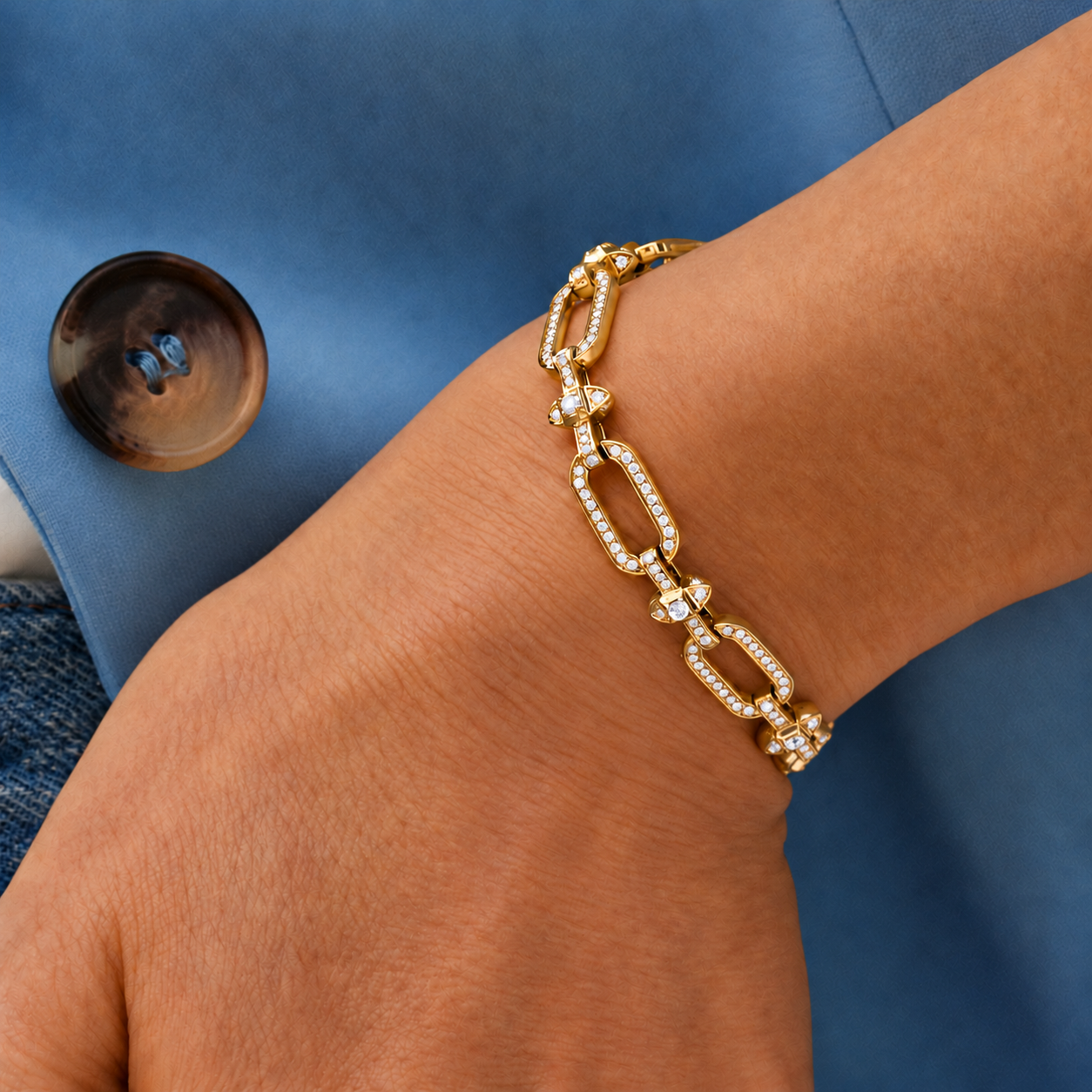 Gerburga 18K Gold Pavé Rectangular Link Bracelet