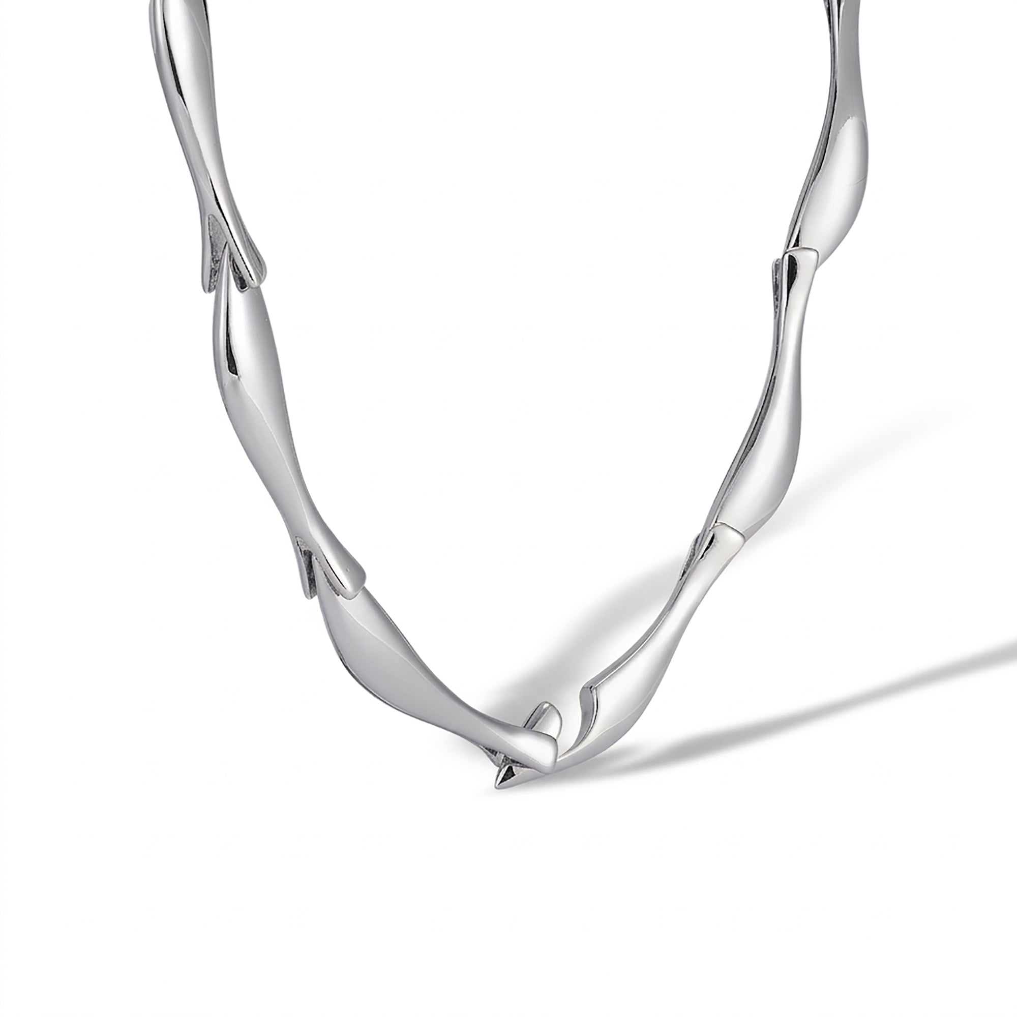 Linda 14K Gold Curve Necklace