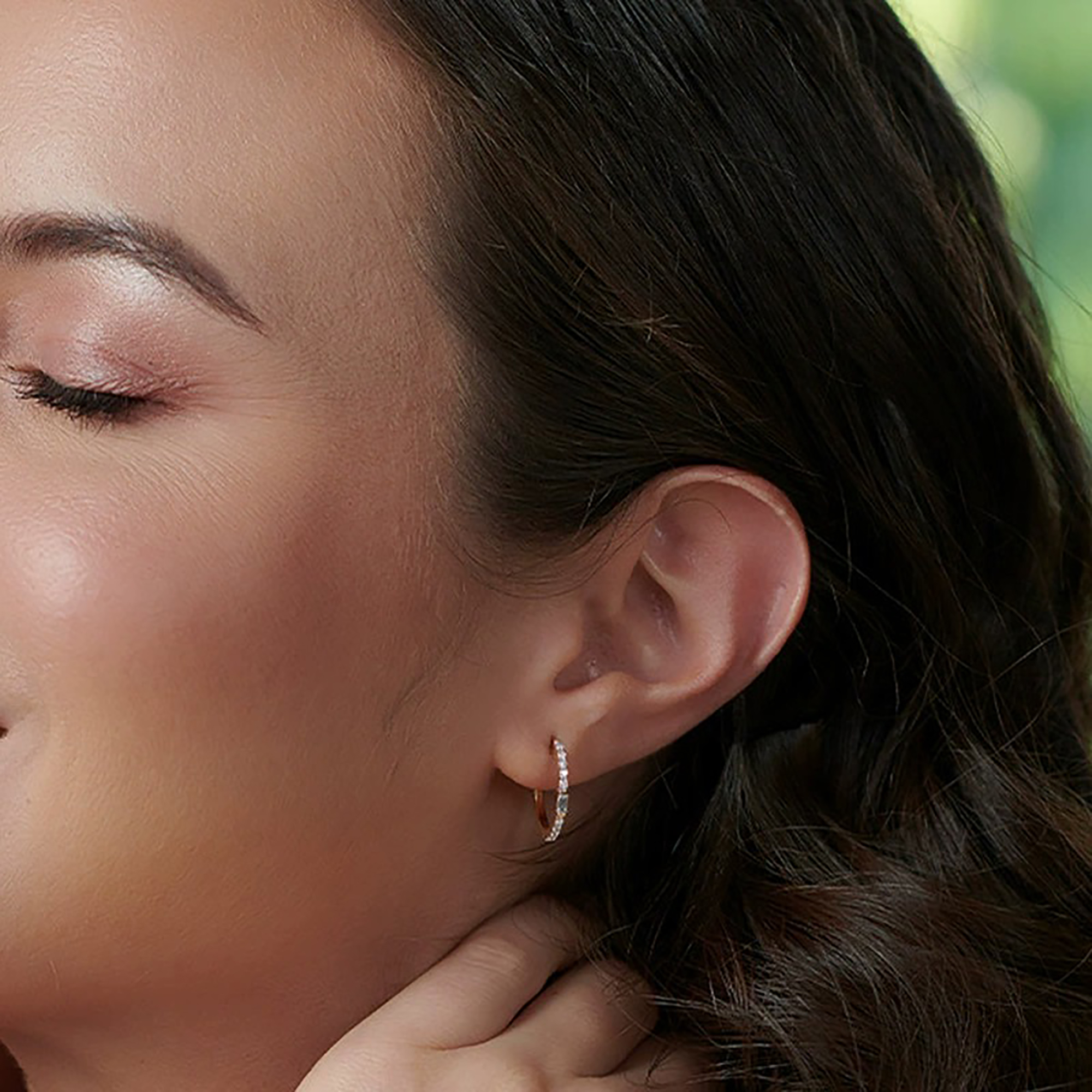 Zäzilie 18K Gold Baguette Round Hoop Earrings