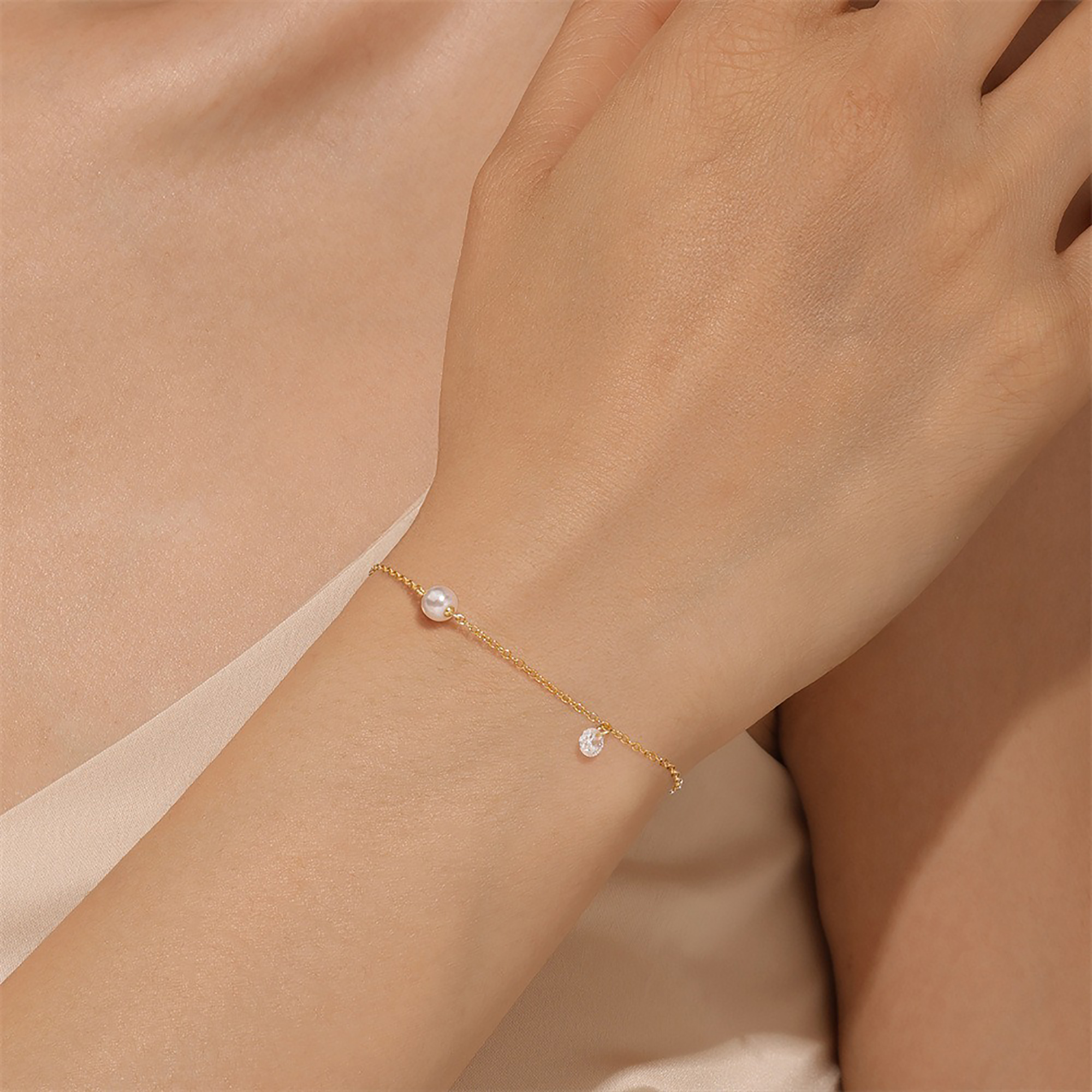 Zaneta 18K Gold Pearl Round Bracelet