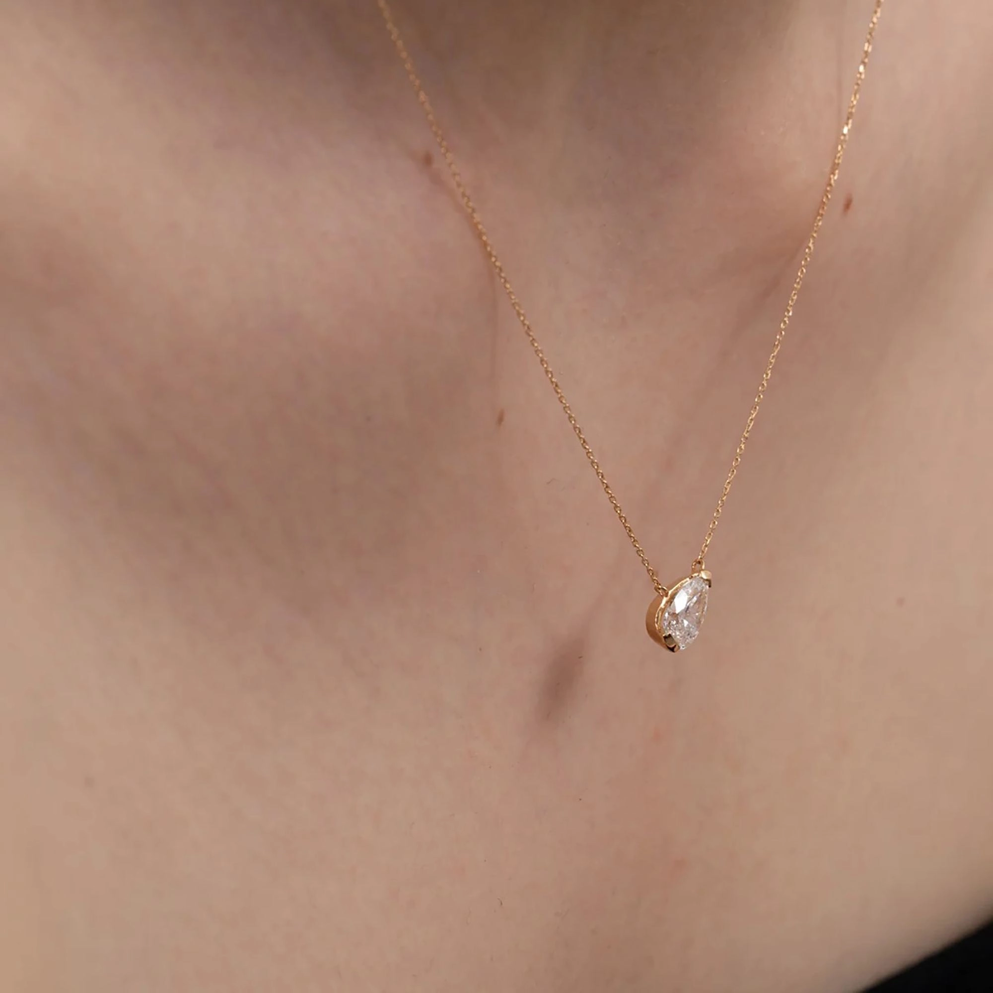 Frédérique 18K Gold Teardrop Necklace