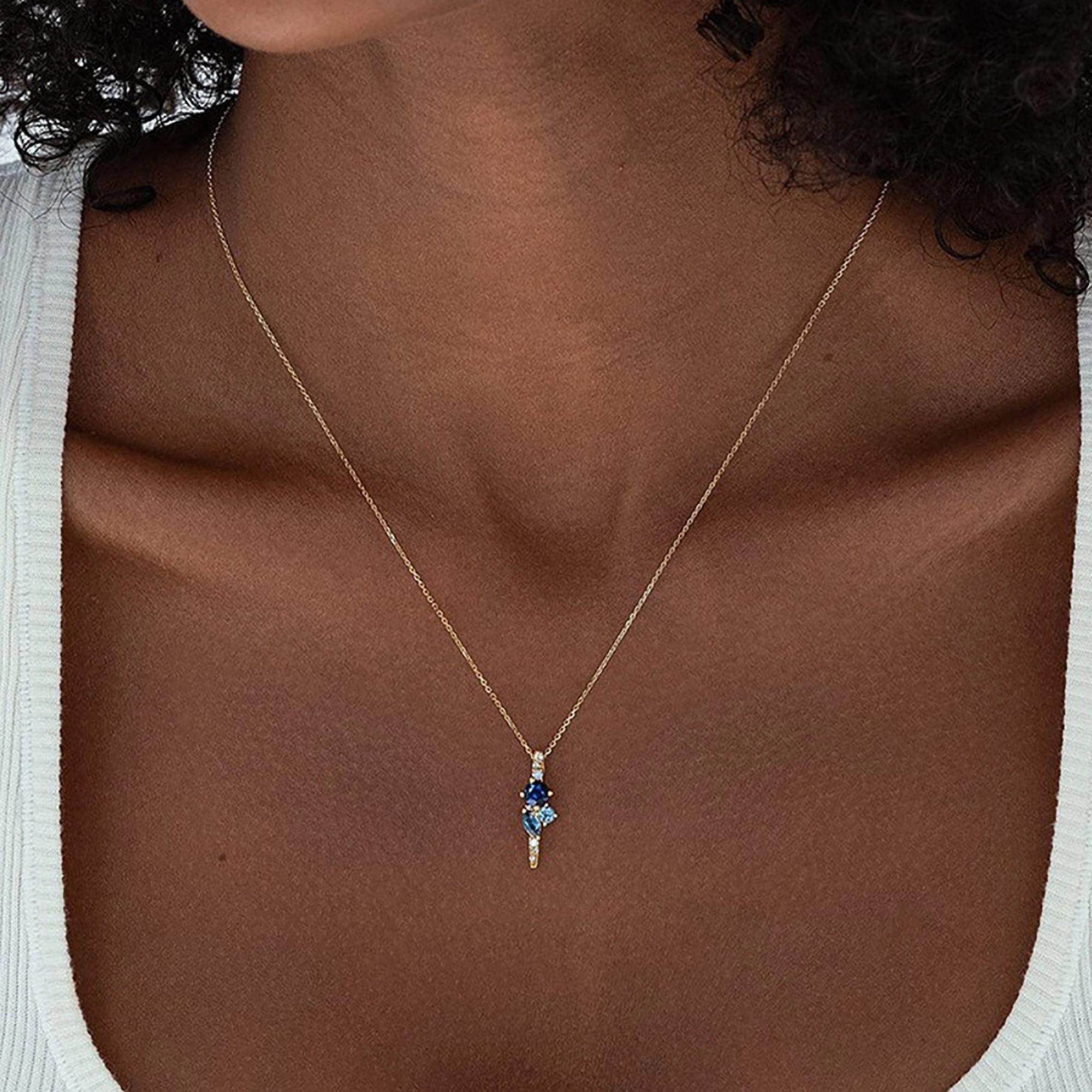 Desirade 18K Gold Marquise Round Necklace