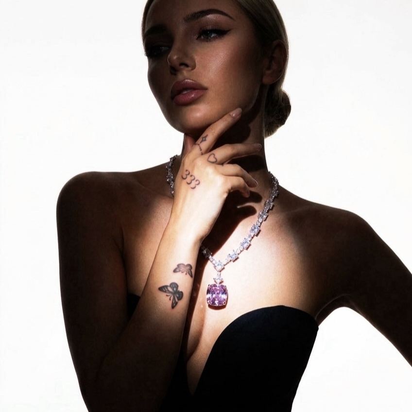 Mabille Cushion Necklace