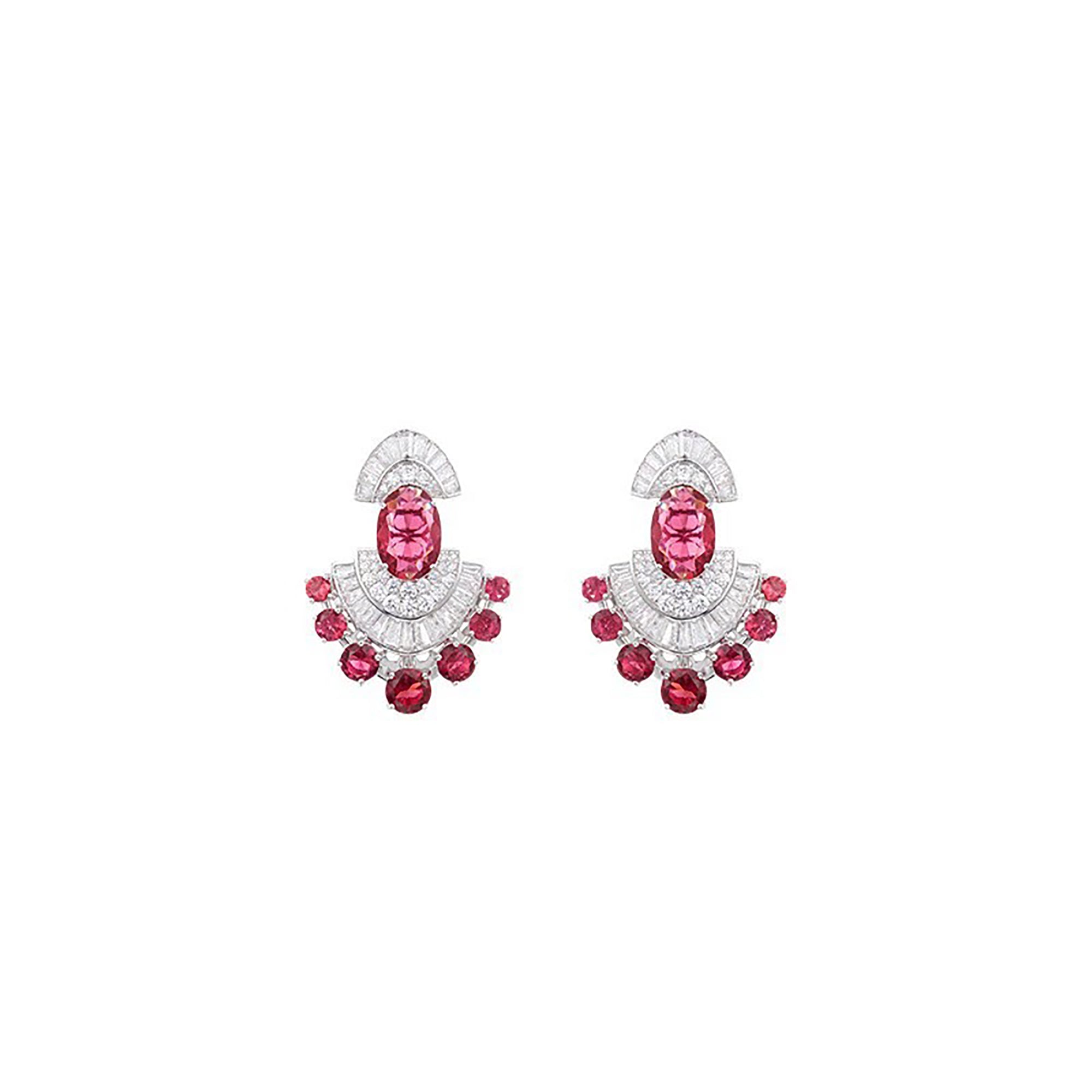 Brunrun Fan Drop Earrings