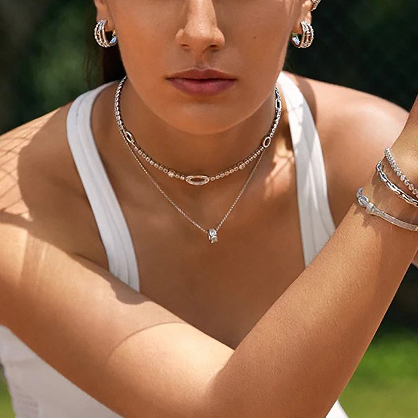 Cécilia White Asymmetric Oval Loop Hollow Circle Tennis Necklace
