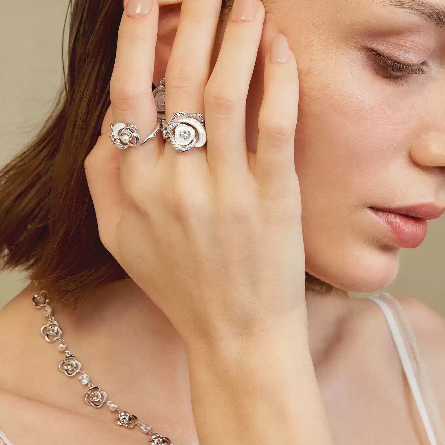 Cosima White Rose Mother-of-Pearl Floral Open Ring