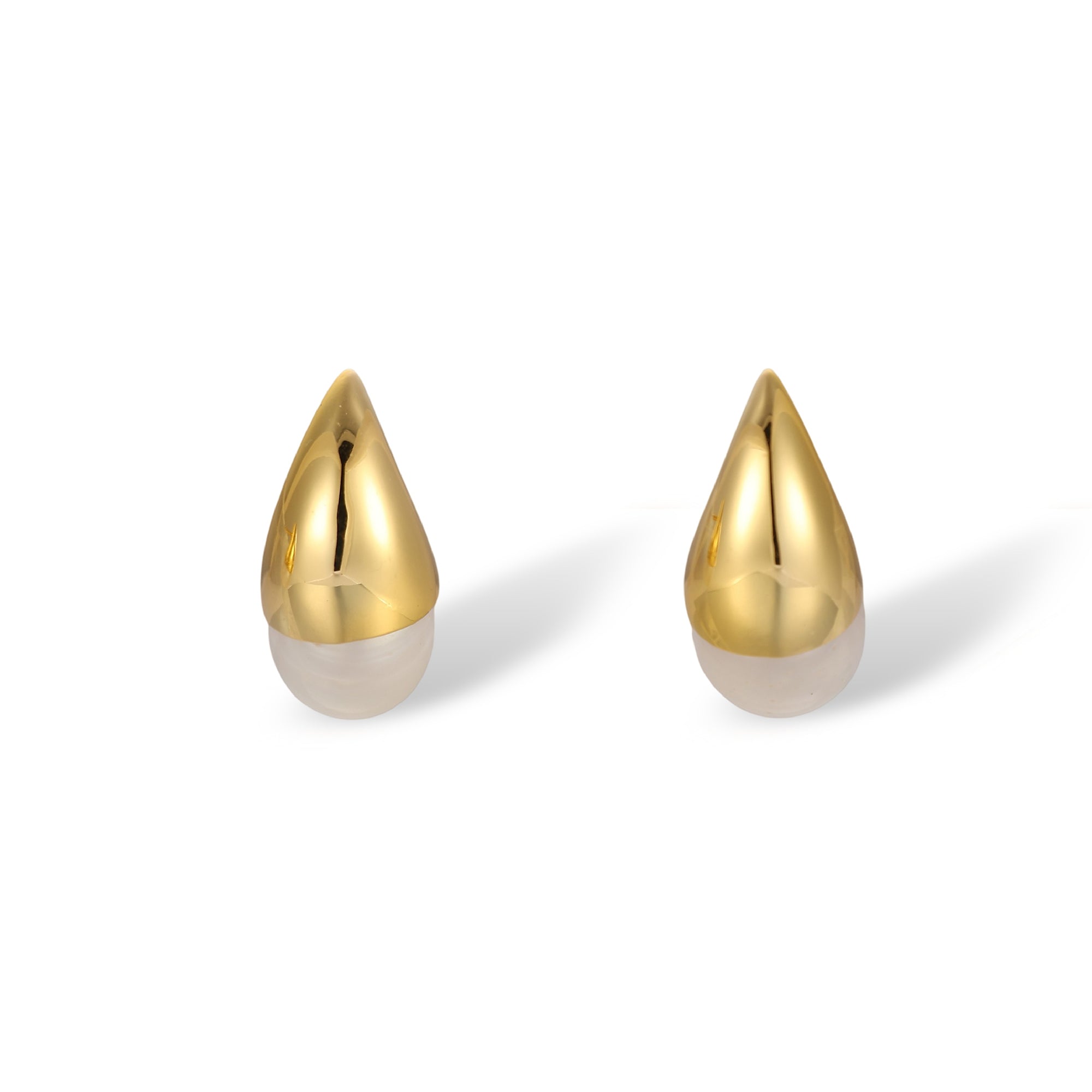 Daggunde 14K Gold Teardrop Pearl Earrings