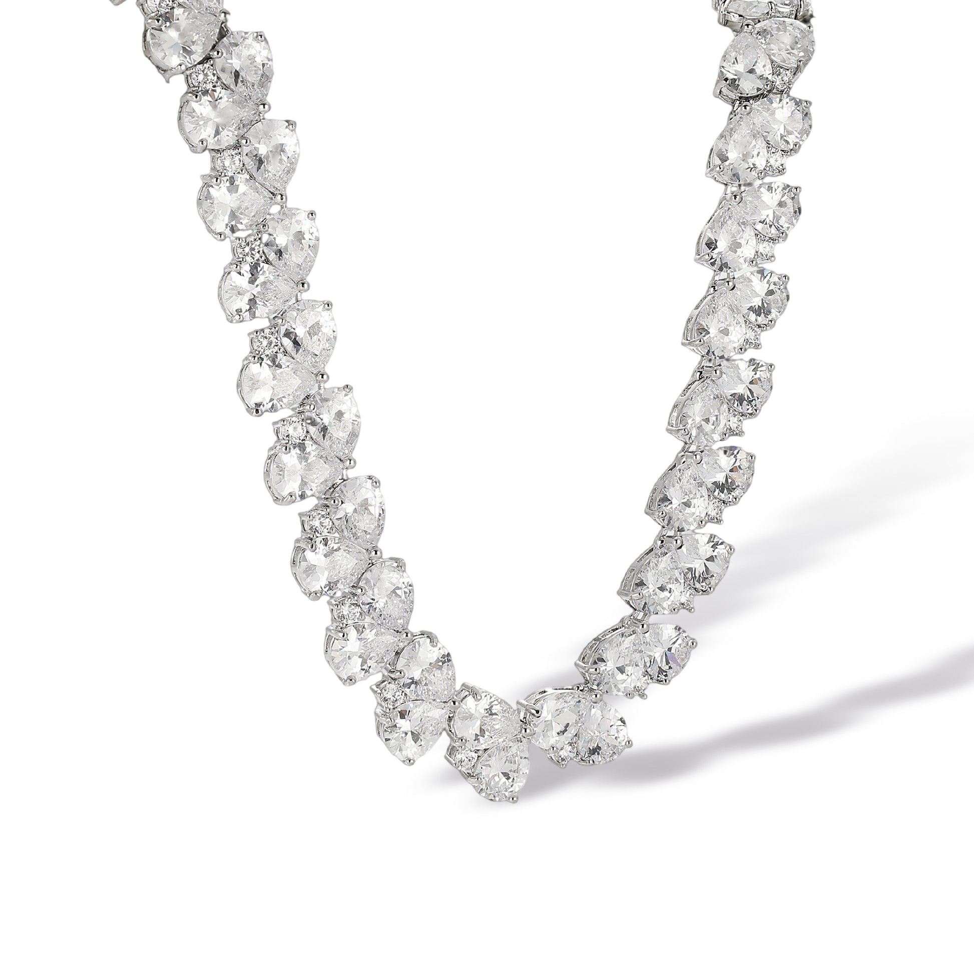 Dagtraud White Heart Choker Necklace