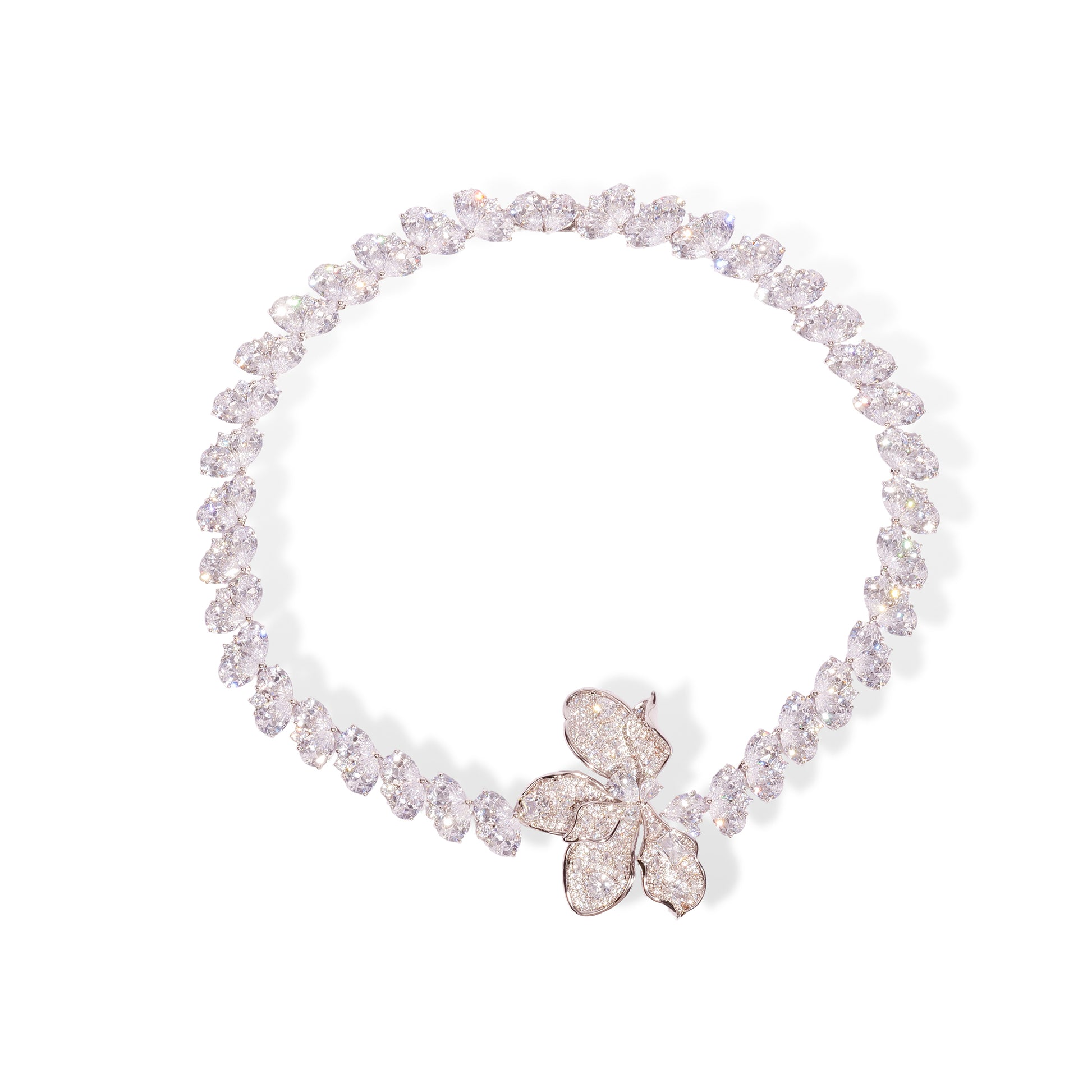 Dagtraud White Heart Floral Choker Necklace