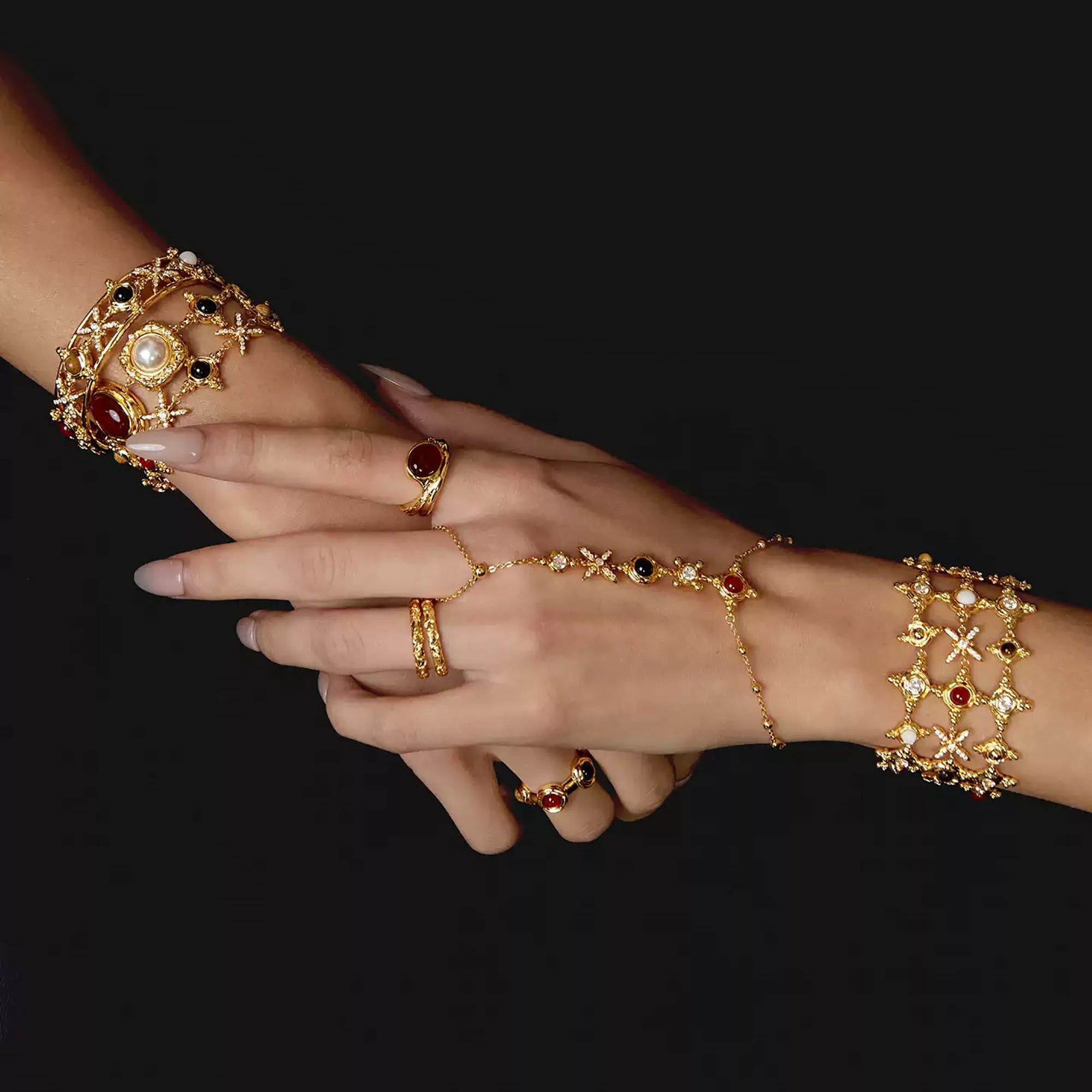 Dalmace 24K Gold Starburst Round Linked Finger Bracelet
