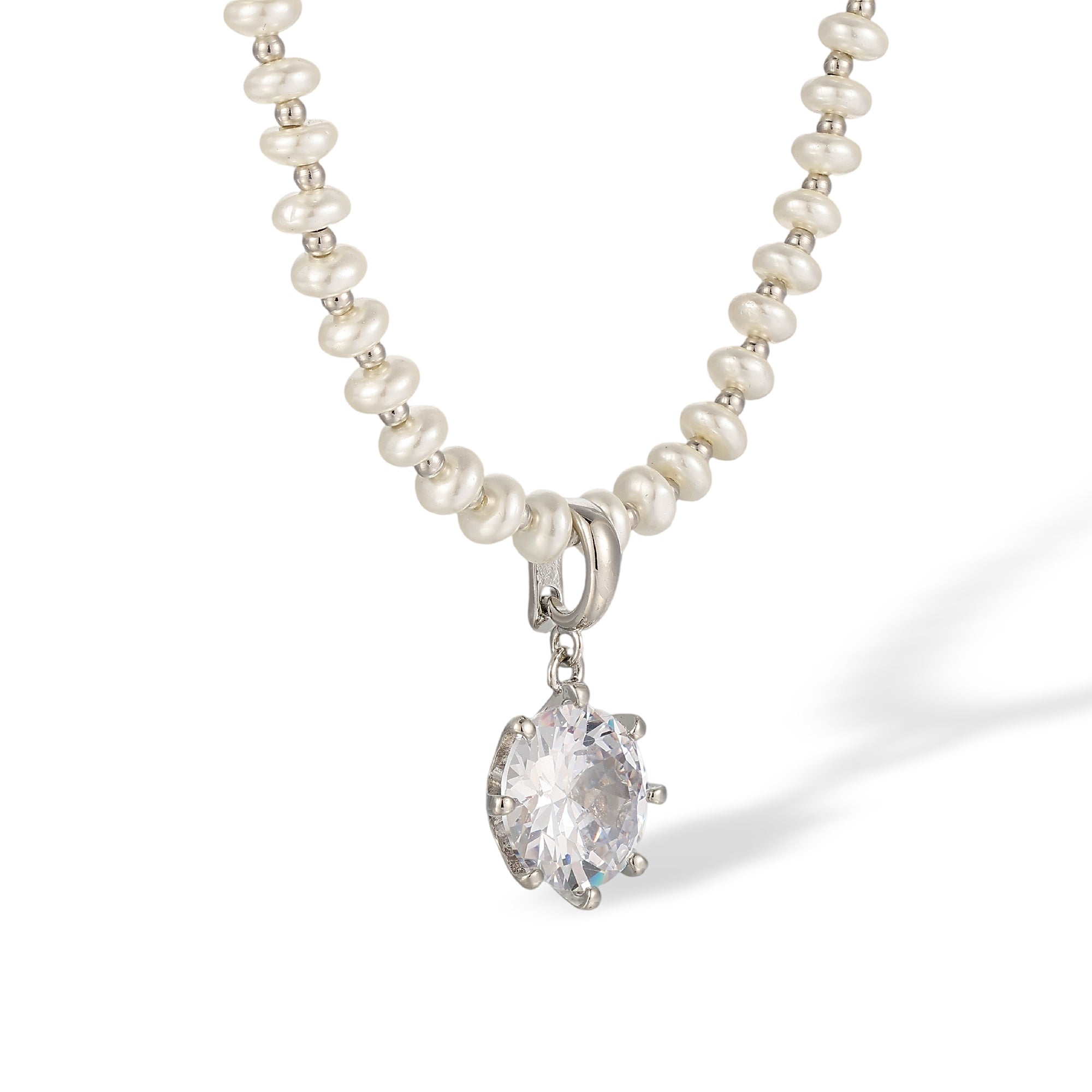 Elshilde White Pearl Round Necklace