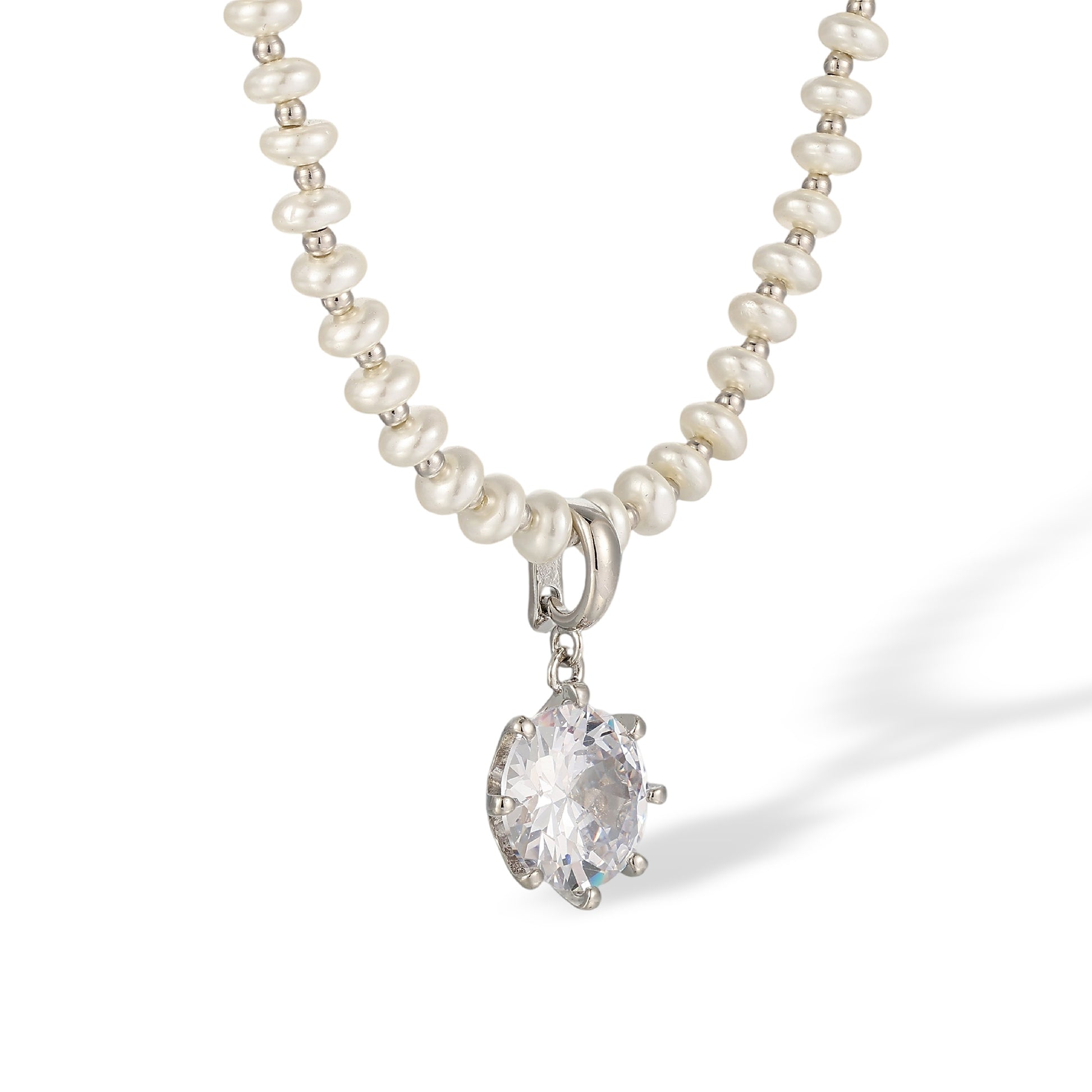 Elshilde White Pearl Round Necklace
