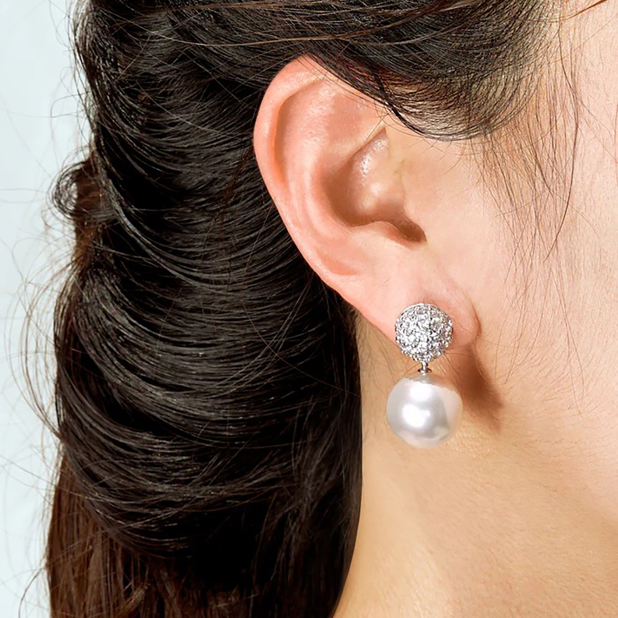 Elslinde White Pearl Earrings