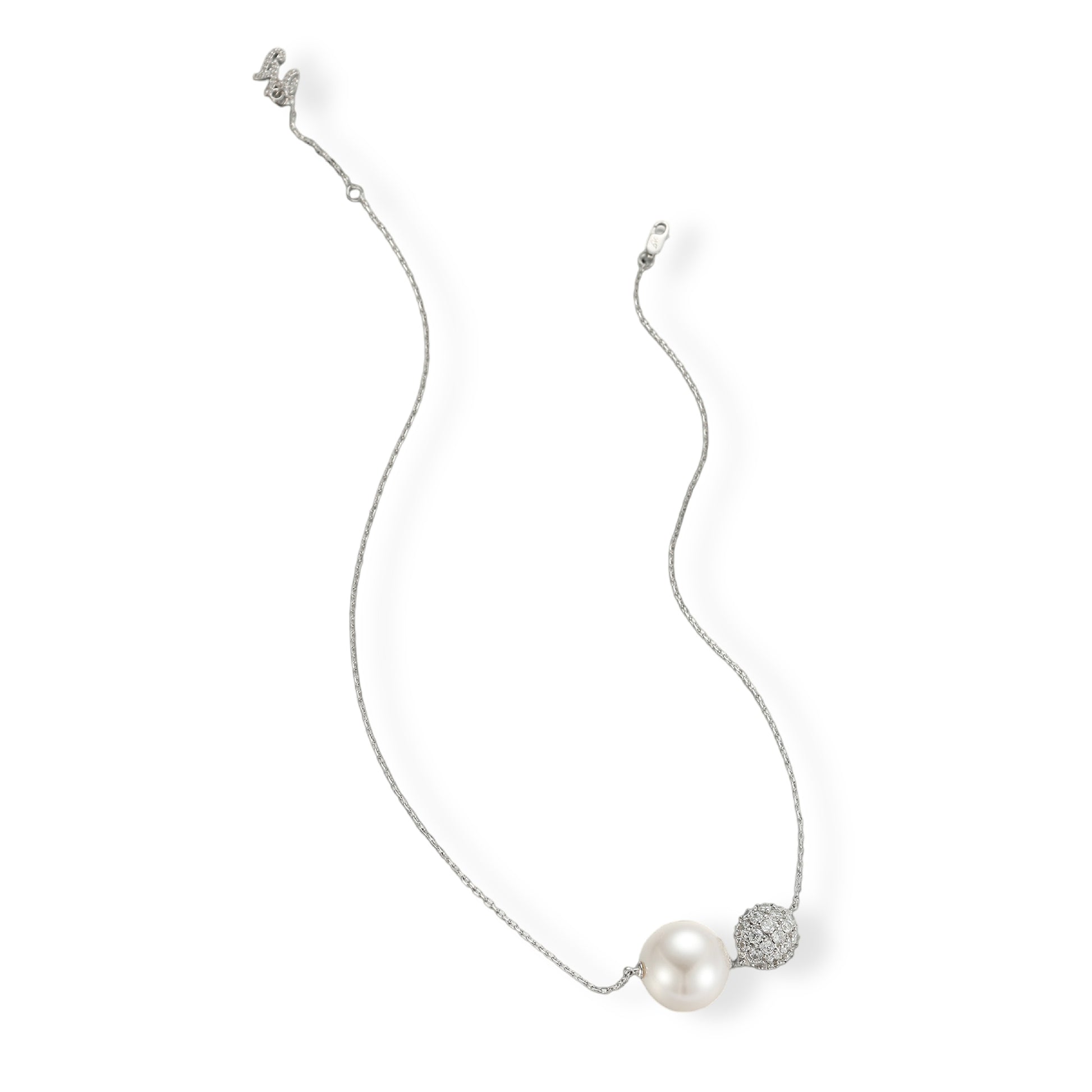 Elslinde White Pearl Necklace