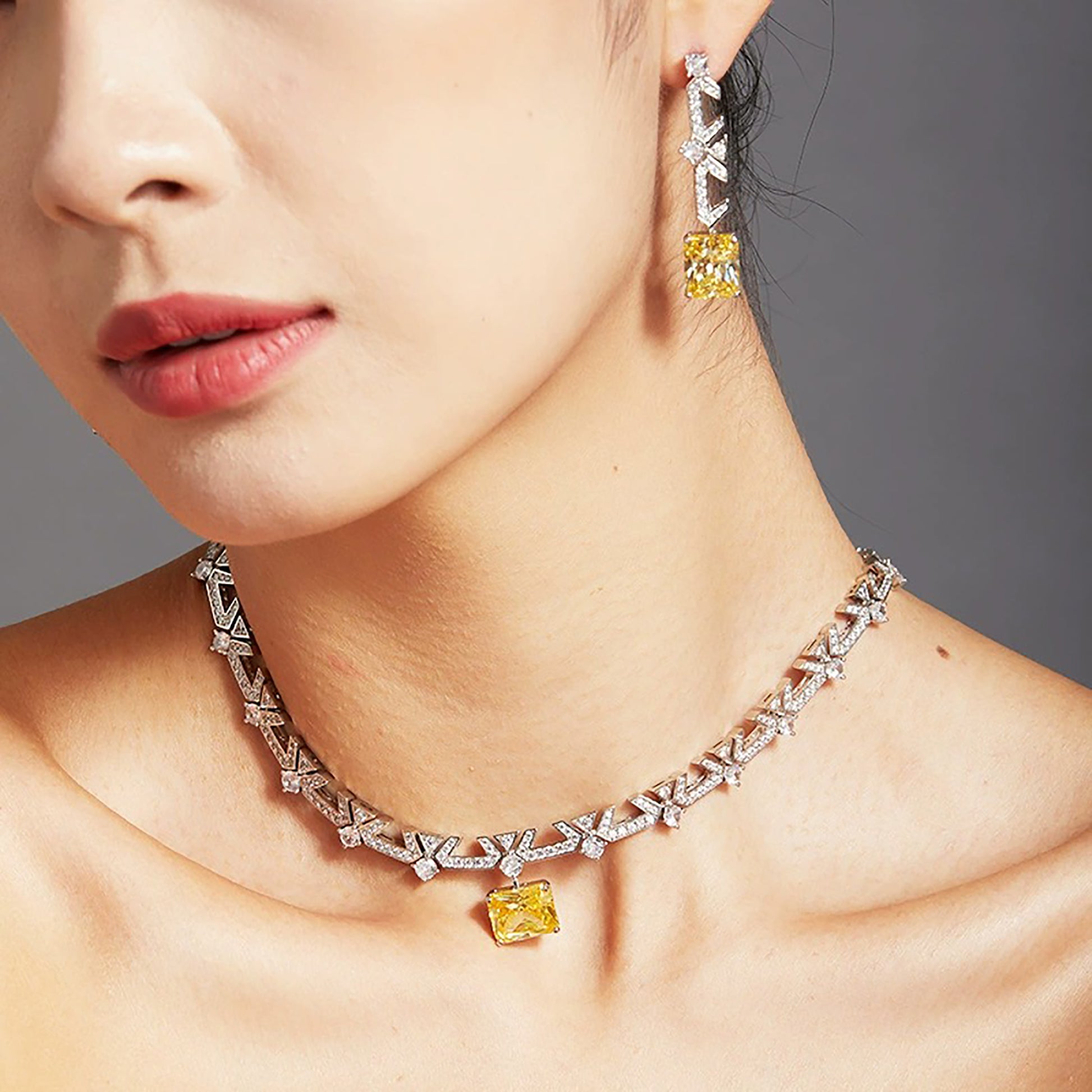 Elsrada Yellow Square Choker Necklace