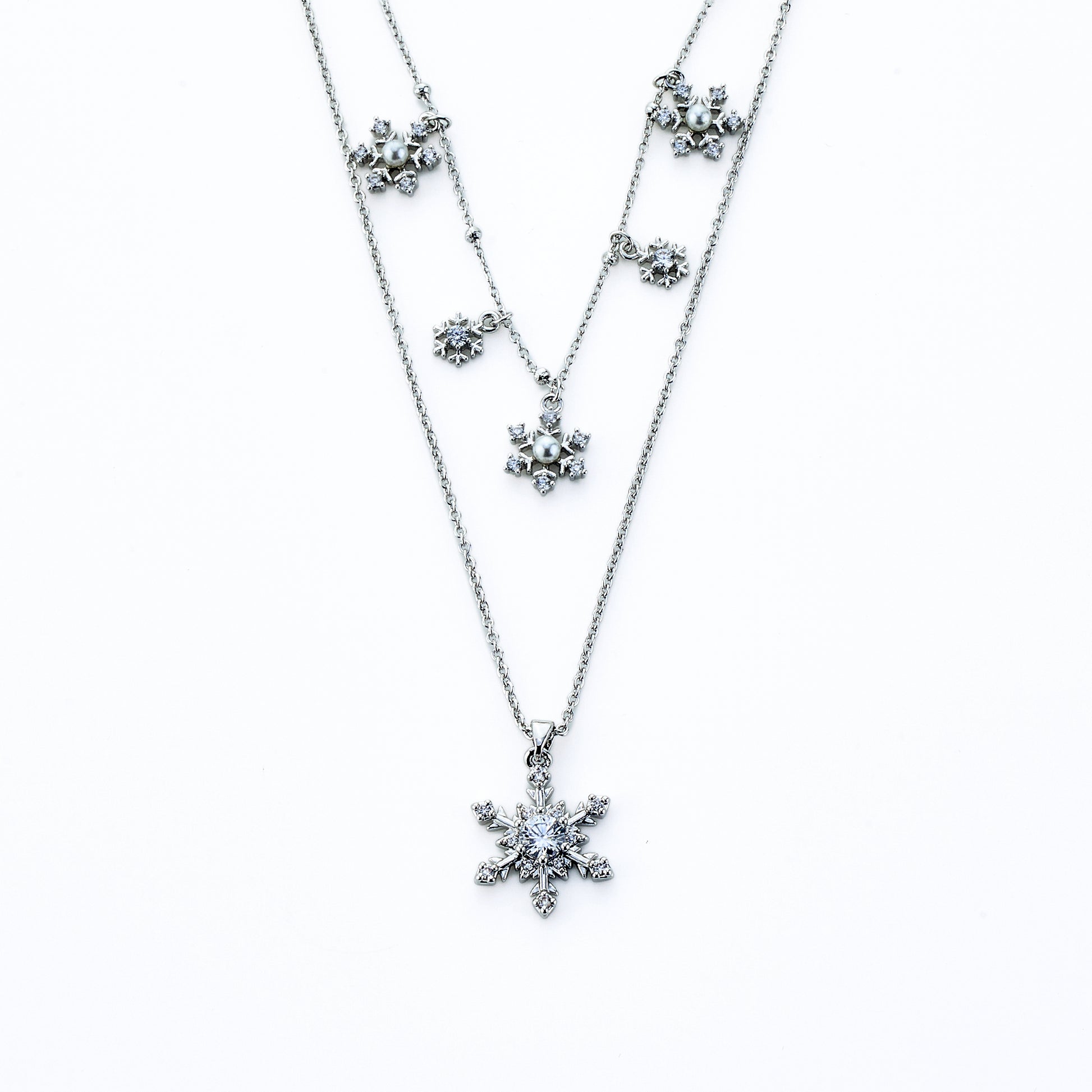 Épanoui White Snowflake Layer Necklace