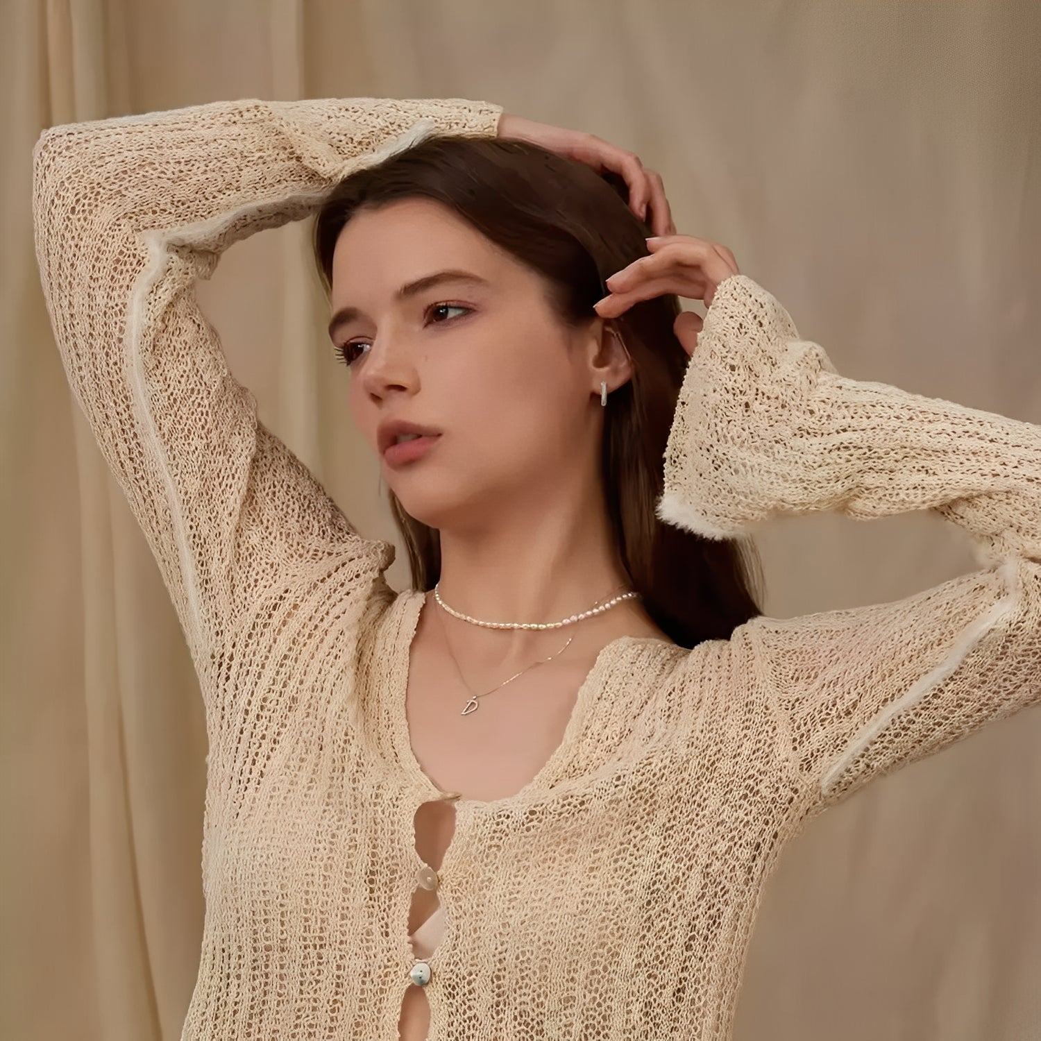 Érica White Initial Letter Necklace