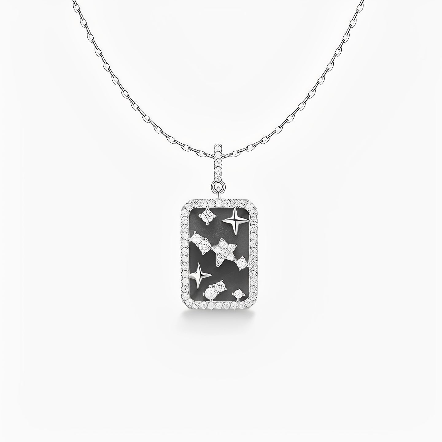 Étoilé Black Star Shell Necklace