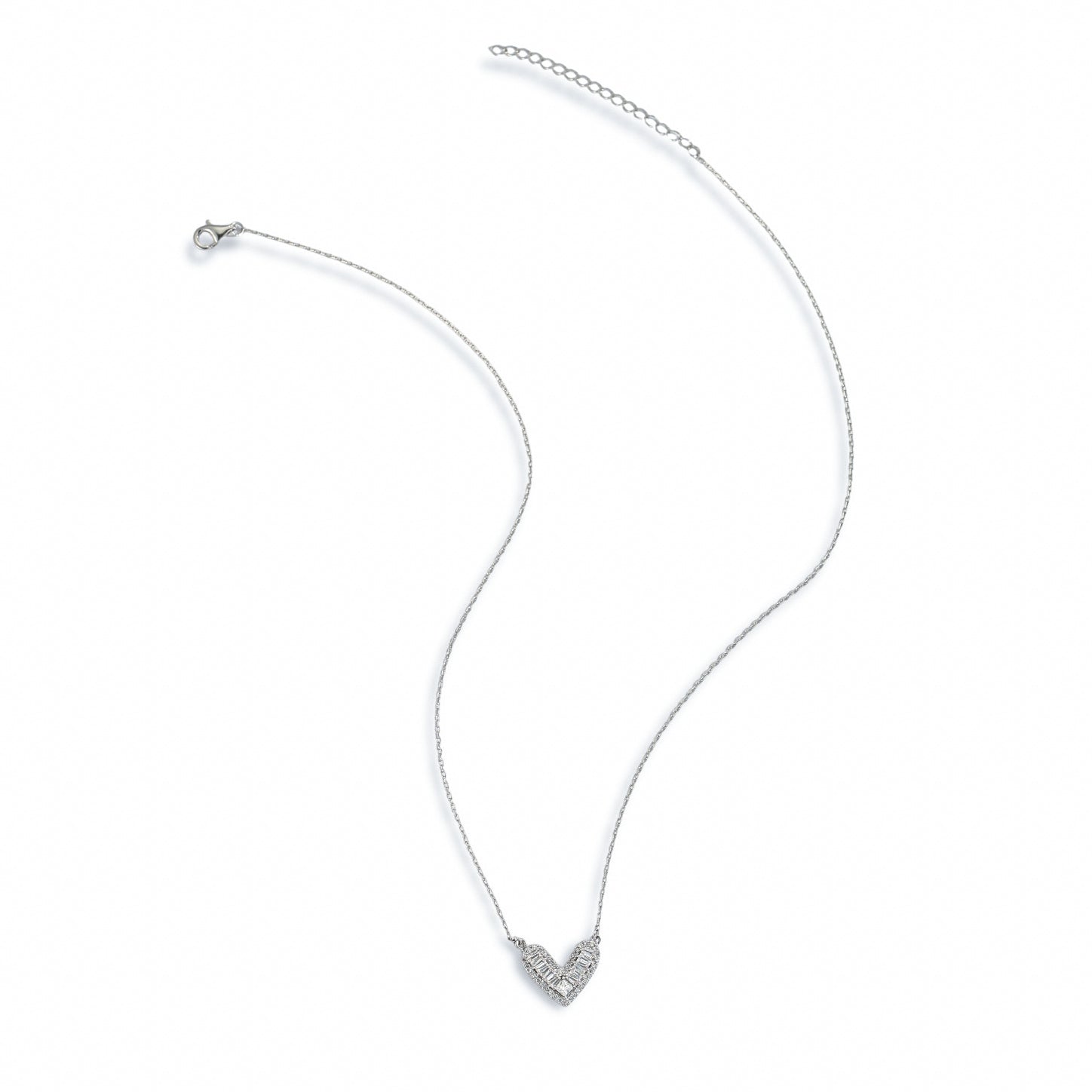 Évelyne White Heart Necklace