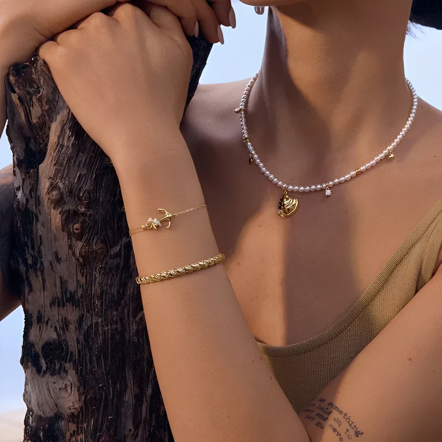 Florilène Gold Anchor Bracelet
