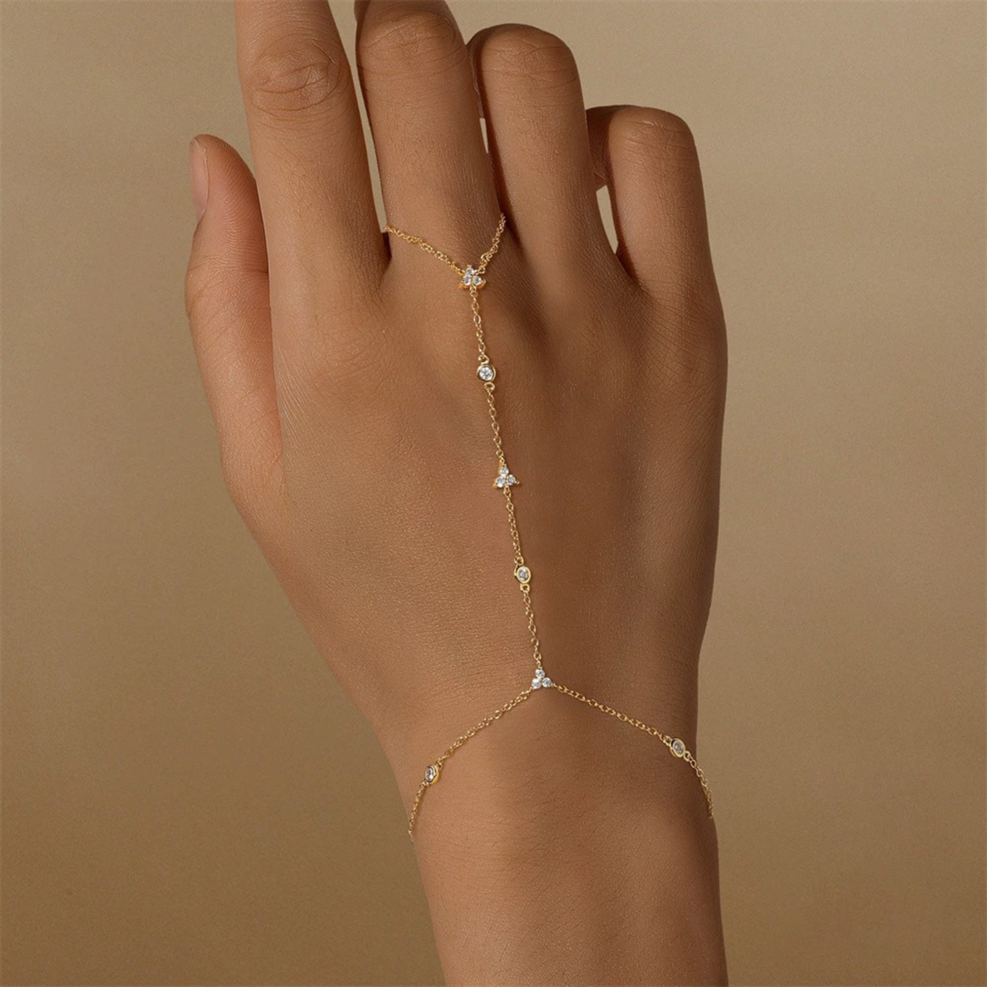 Gabriela 14K Gold Trèfle Linked Finger Bracelet