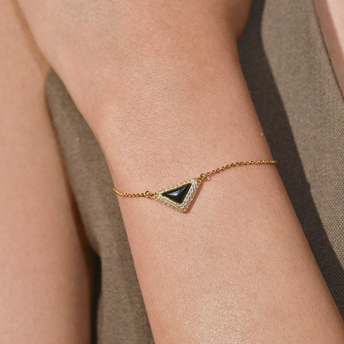 Geertje 14K Gold Triangular Bracelet