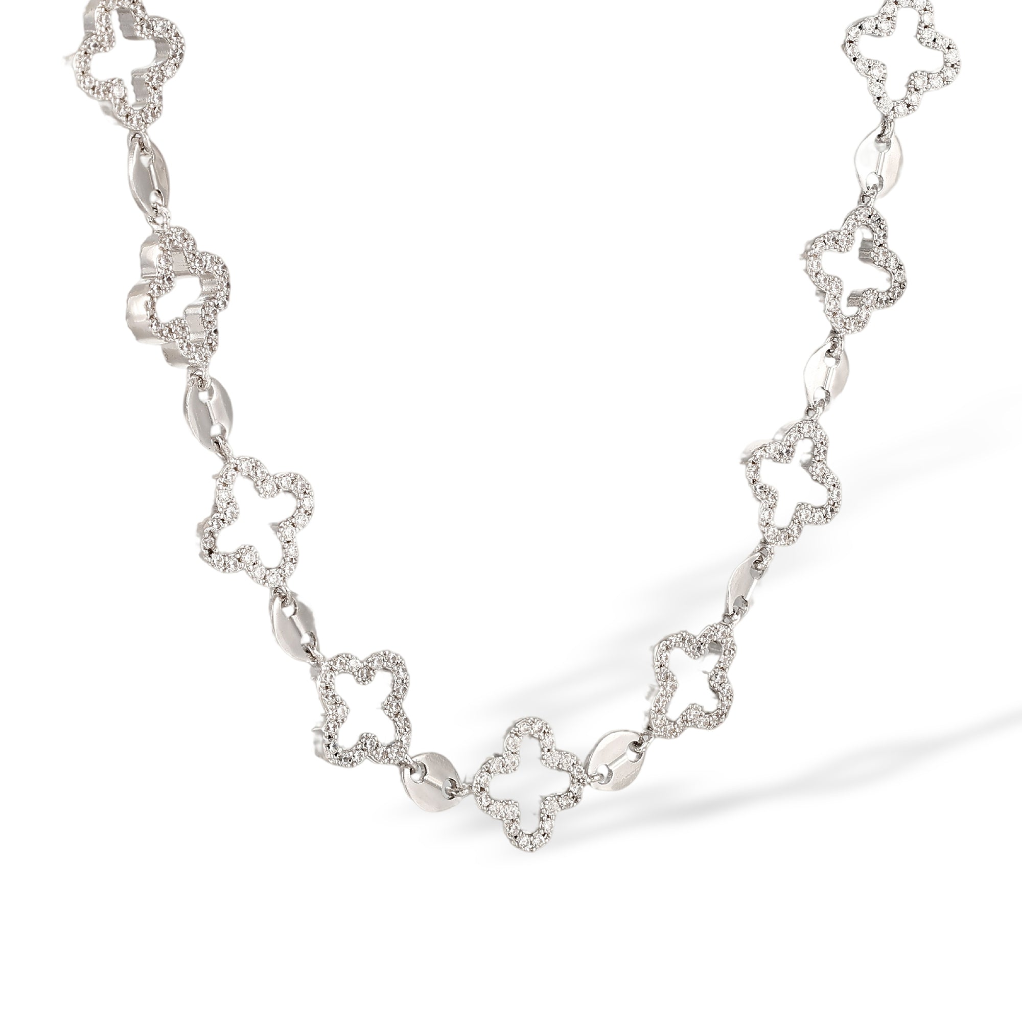 Gisahild White Hollow Trèfle Necklace