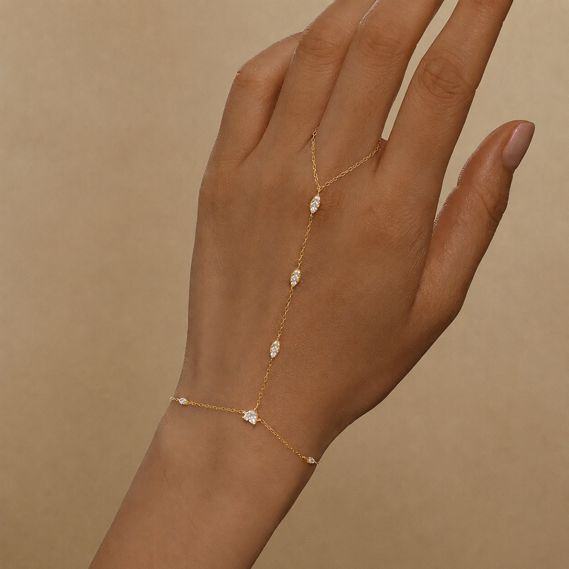 Gundswind 14K Gold Heart Marquise Linked Finger Bracelet