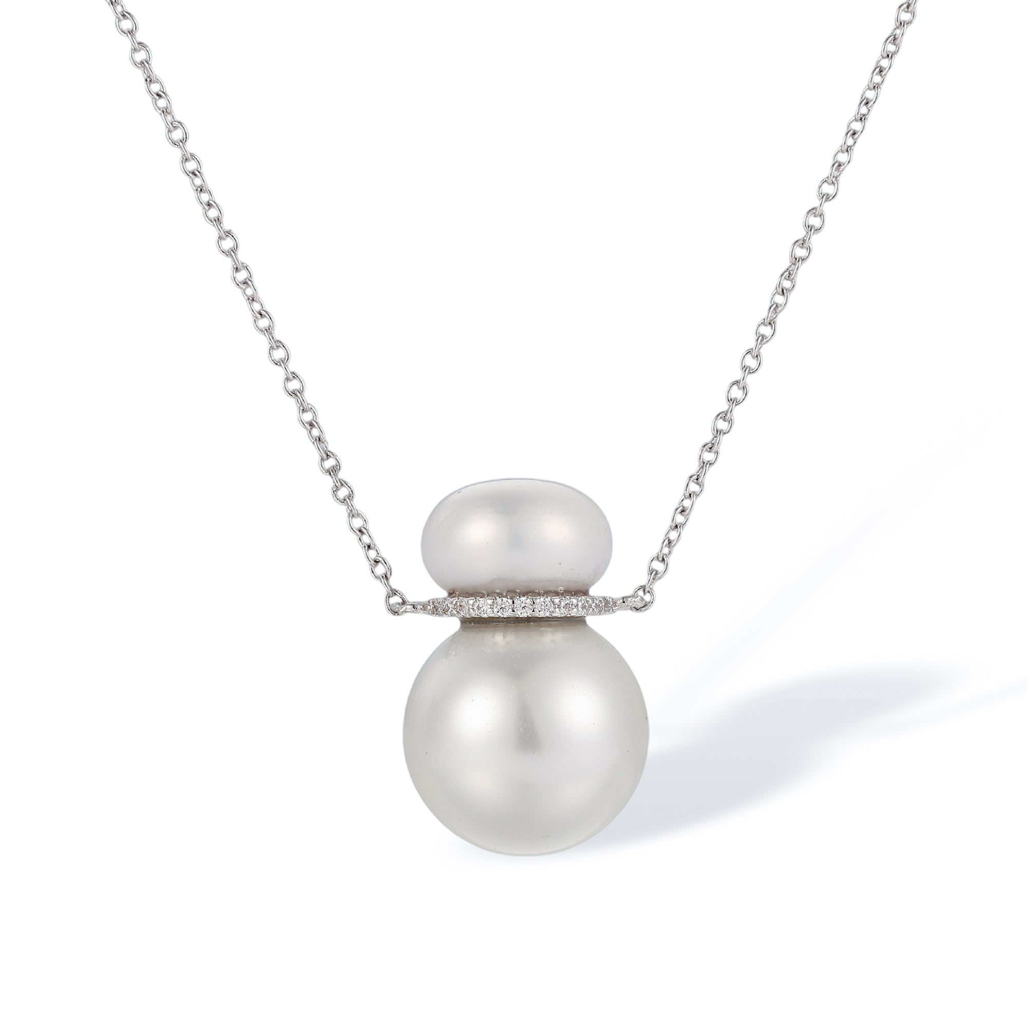 Gundvine White Snowman Pearl Necklace