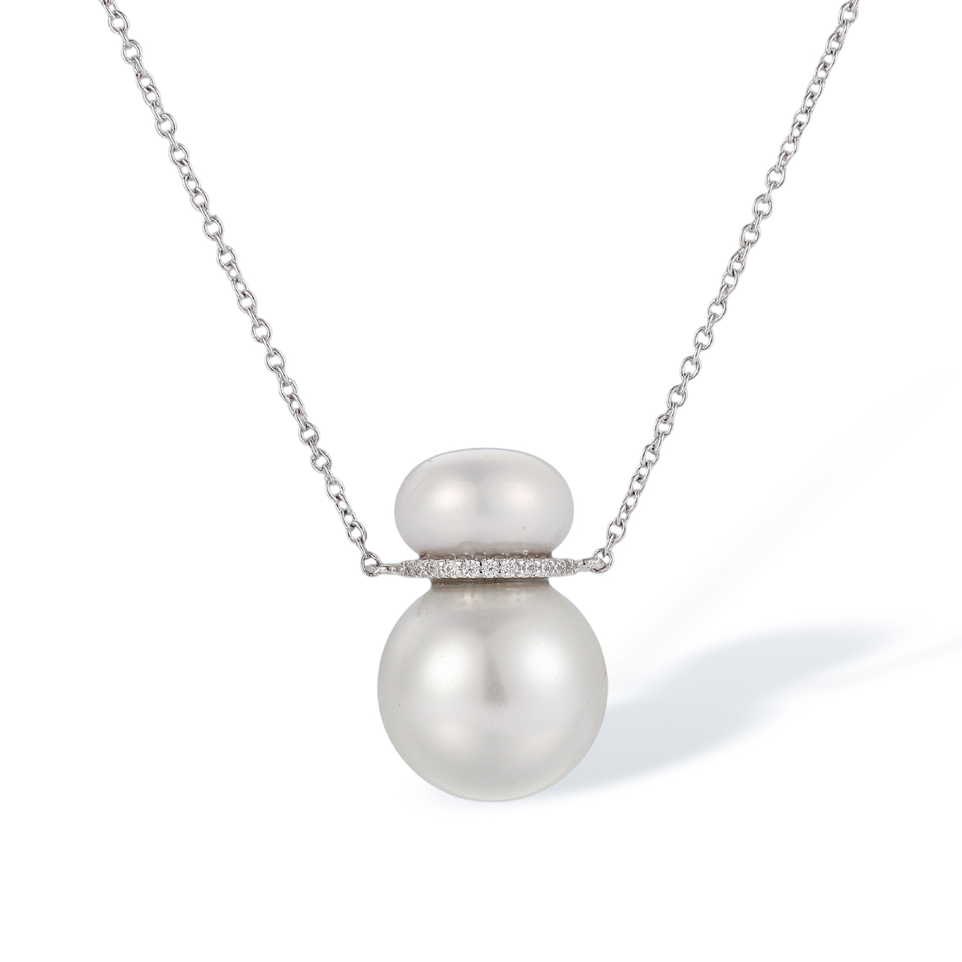 Gundvine White Snowman Pearl Necklace