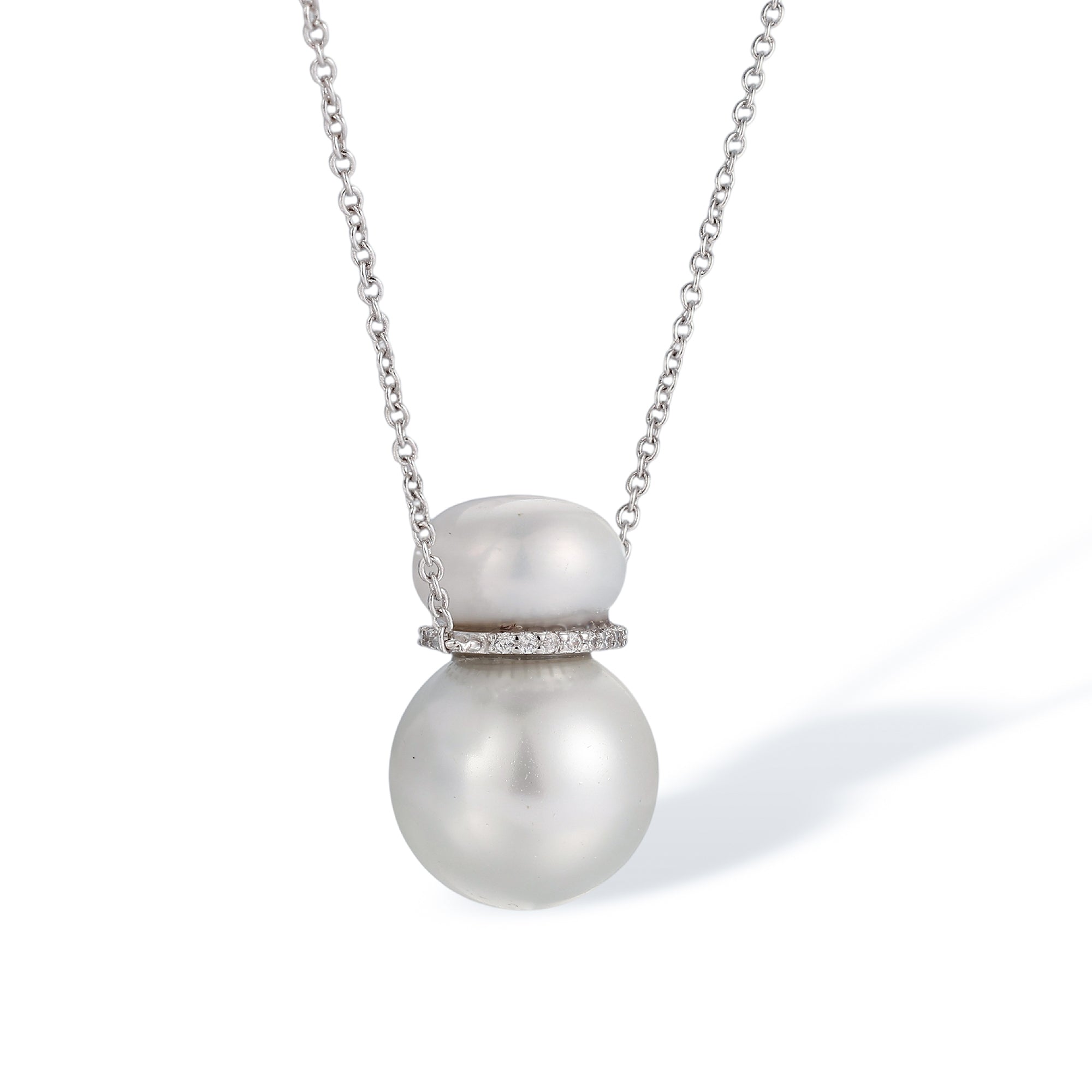 Gundvine White Snowman Pearl Necklace