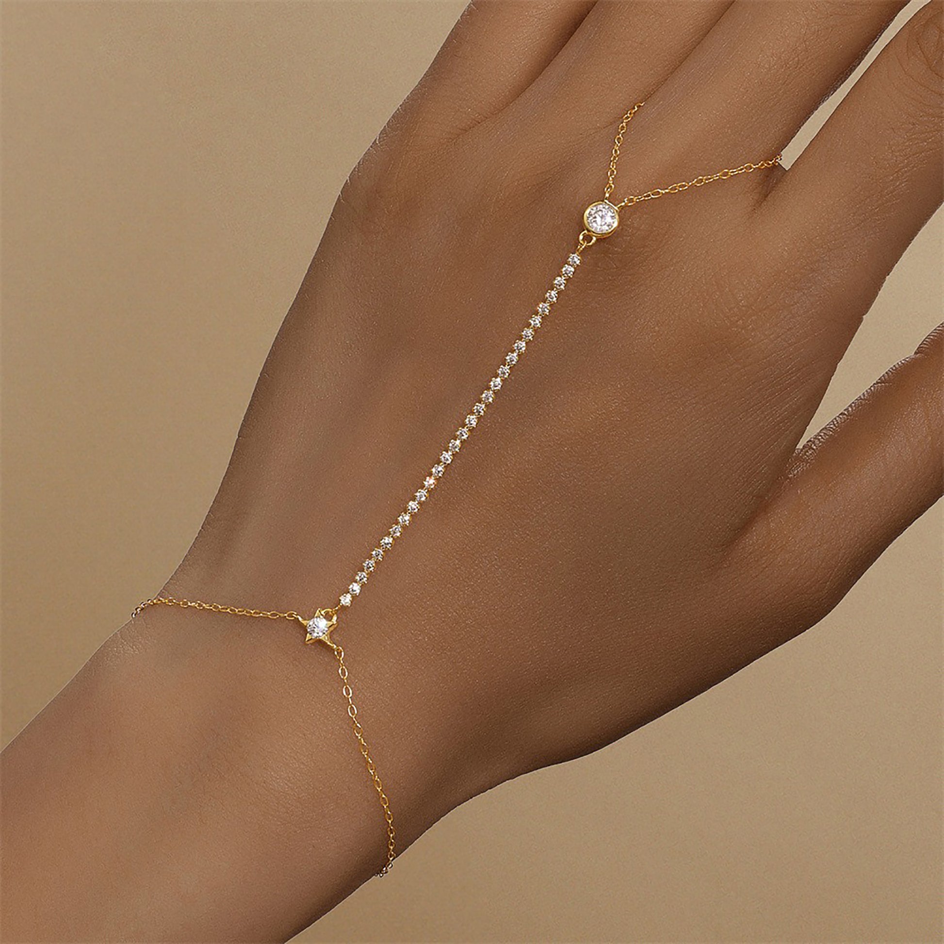 Hannah 14K Gold Star Round Linked Finger Bracelet