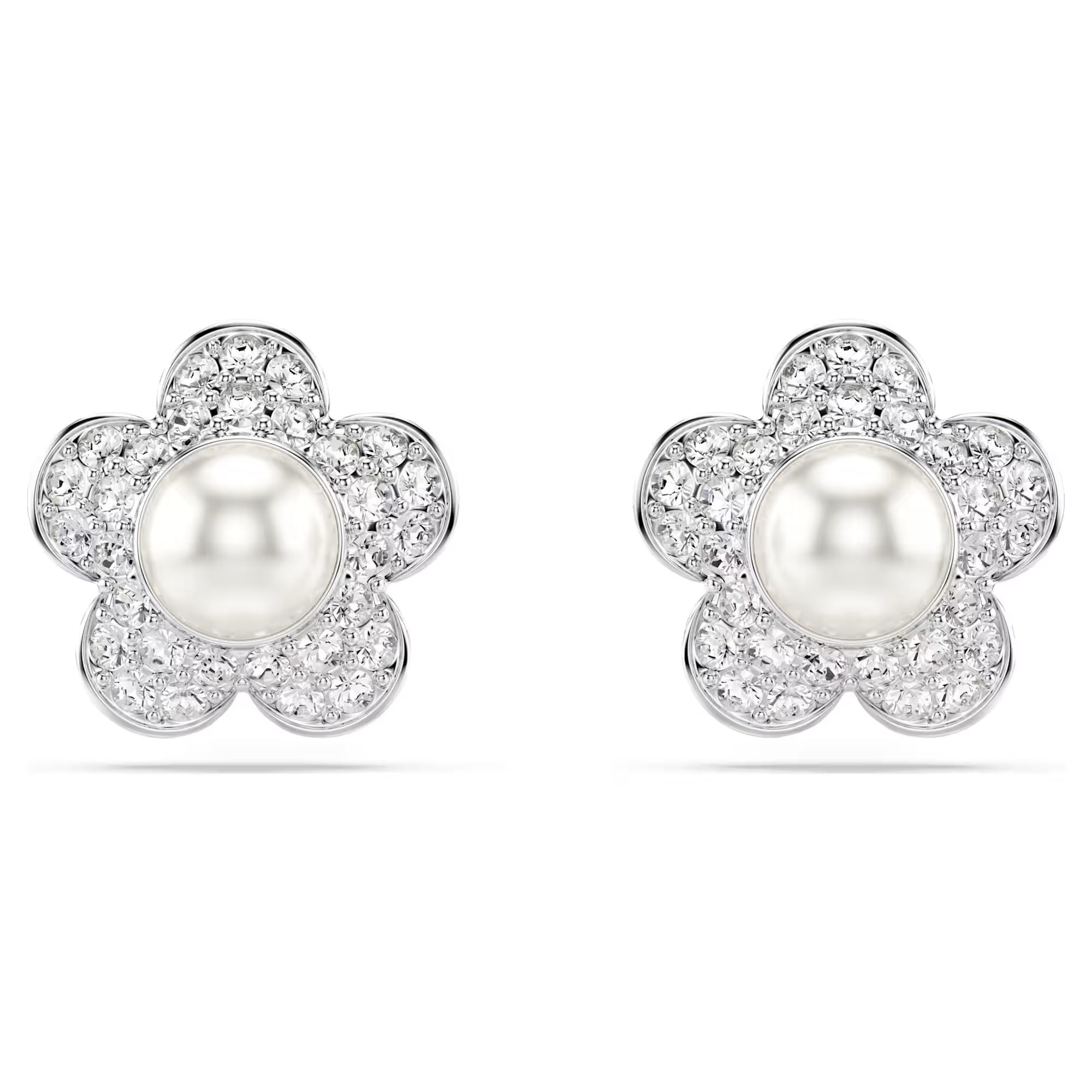 Hyacinthe White Floral Pearl Stud Earrings