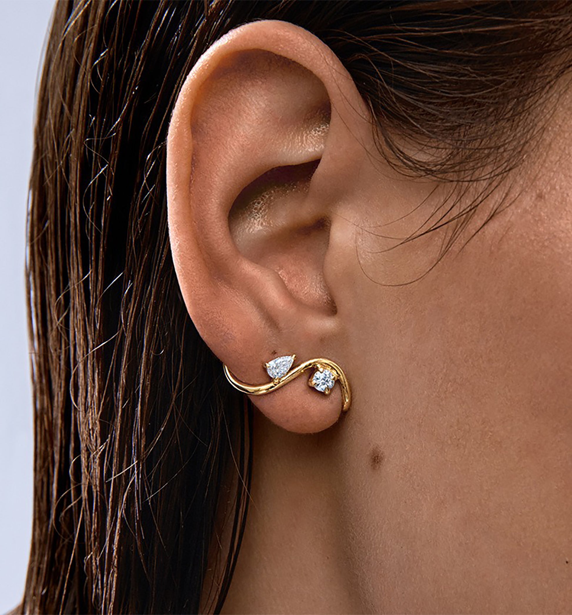 Irmlina 18K Gold Curve S-Shape Earrings