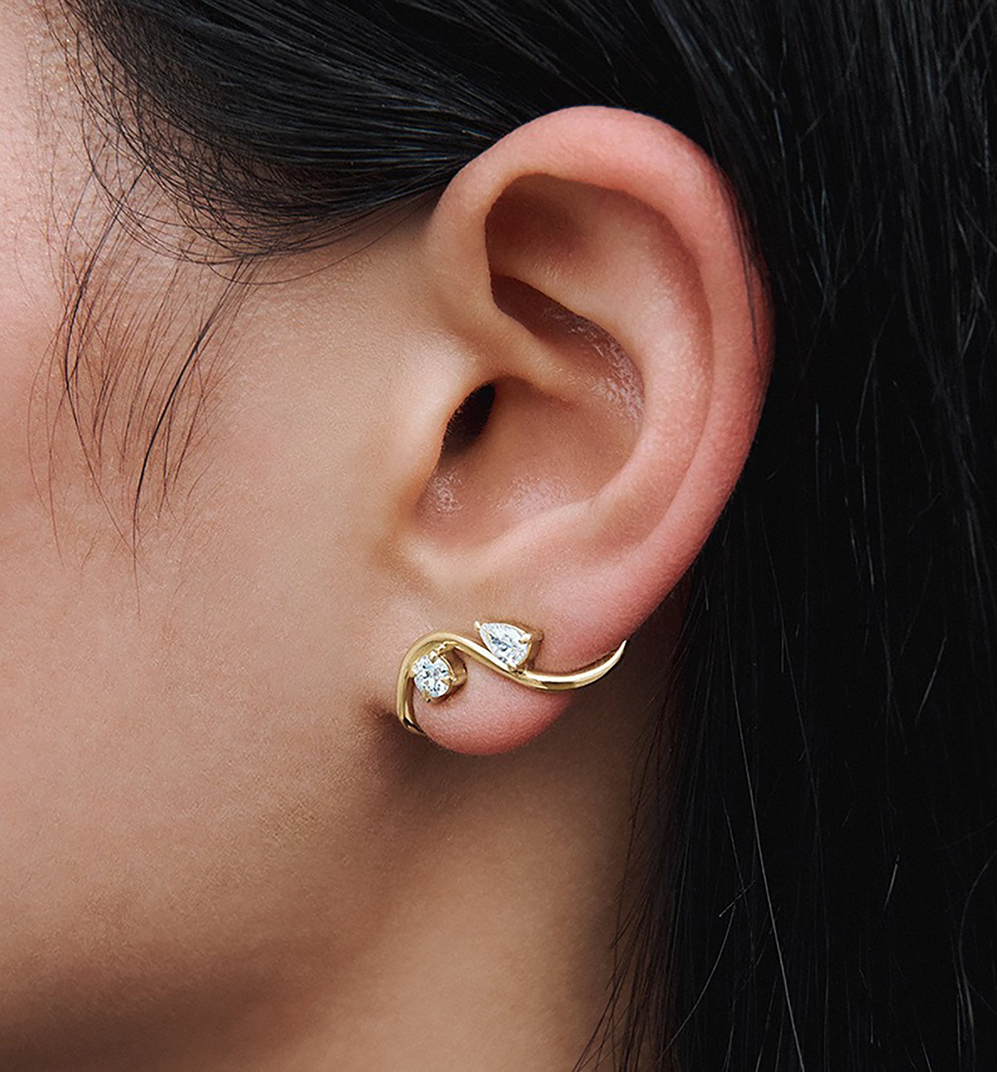 Irmlina 18K Gold Curve S-Shape Earrings
