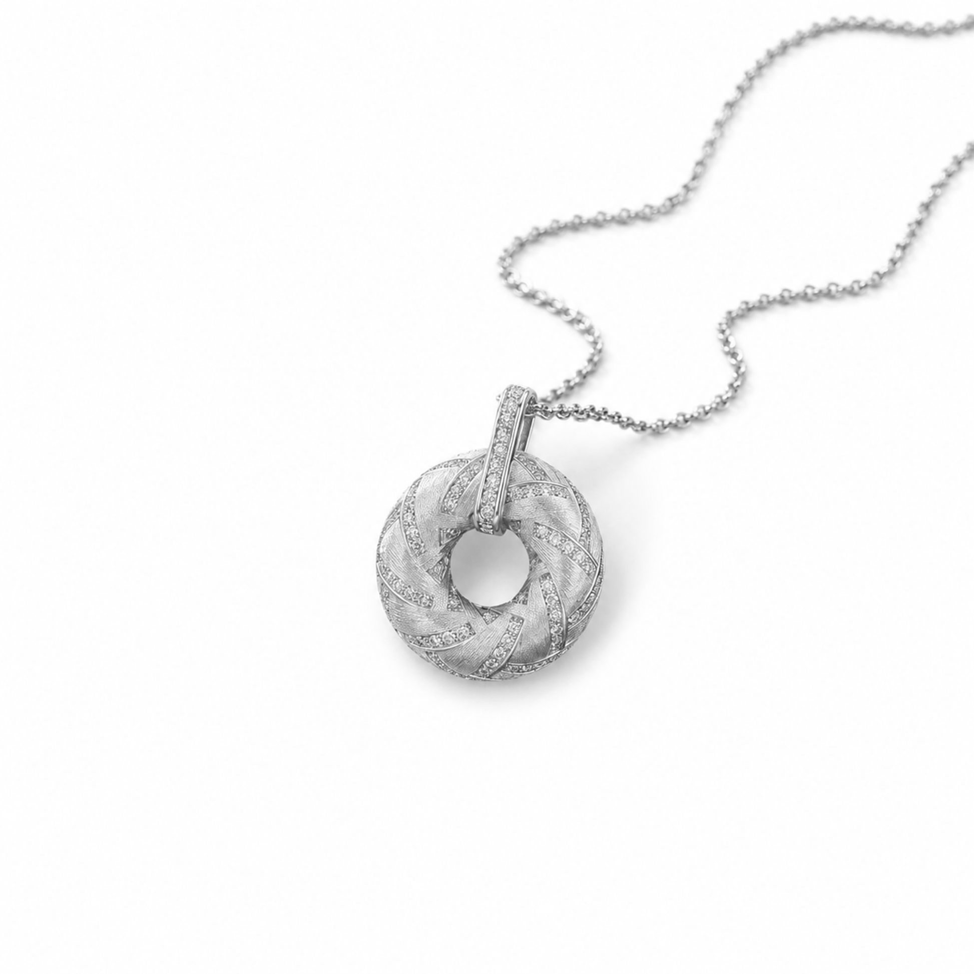Kläre 14K Gold Hollow Circular Moissanite Necklace