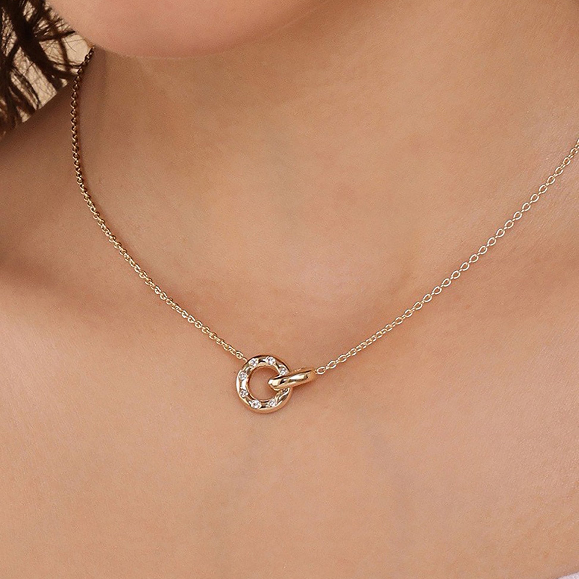 Korinna 18K Gold Interlocking Circular Necklace
