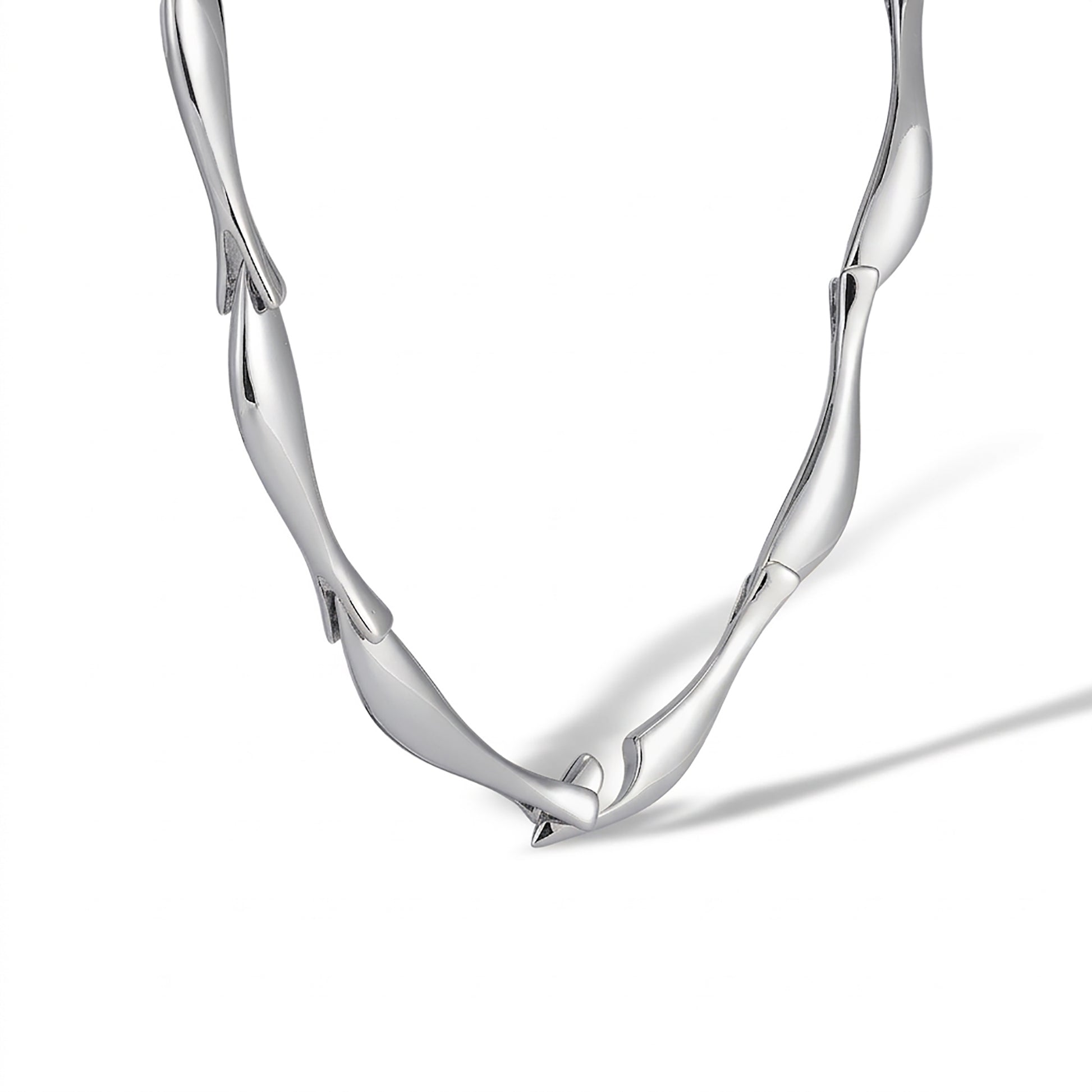 Linda 14K Gold Curve Necklace