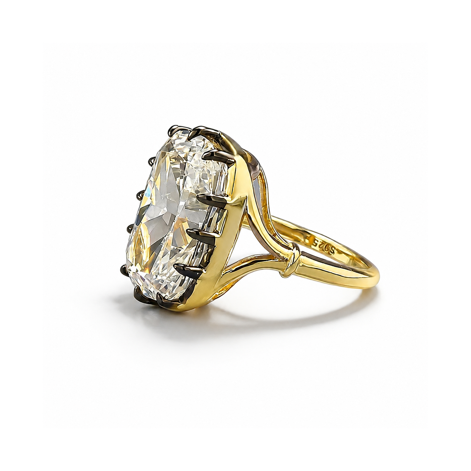 Marcelle 18K Gold Cushion Ring