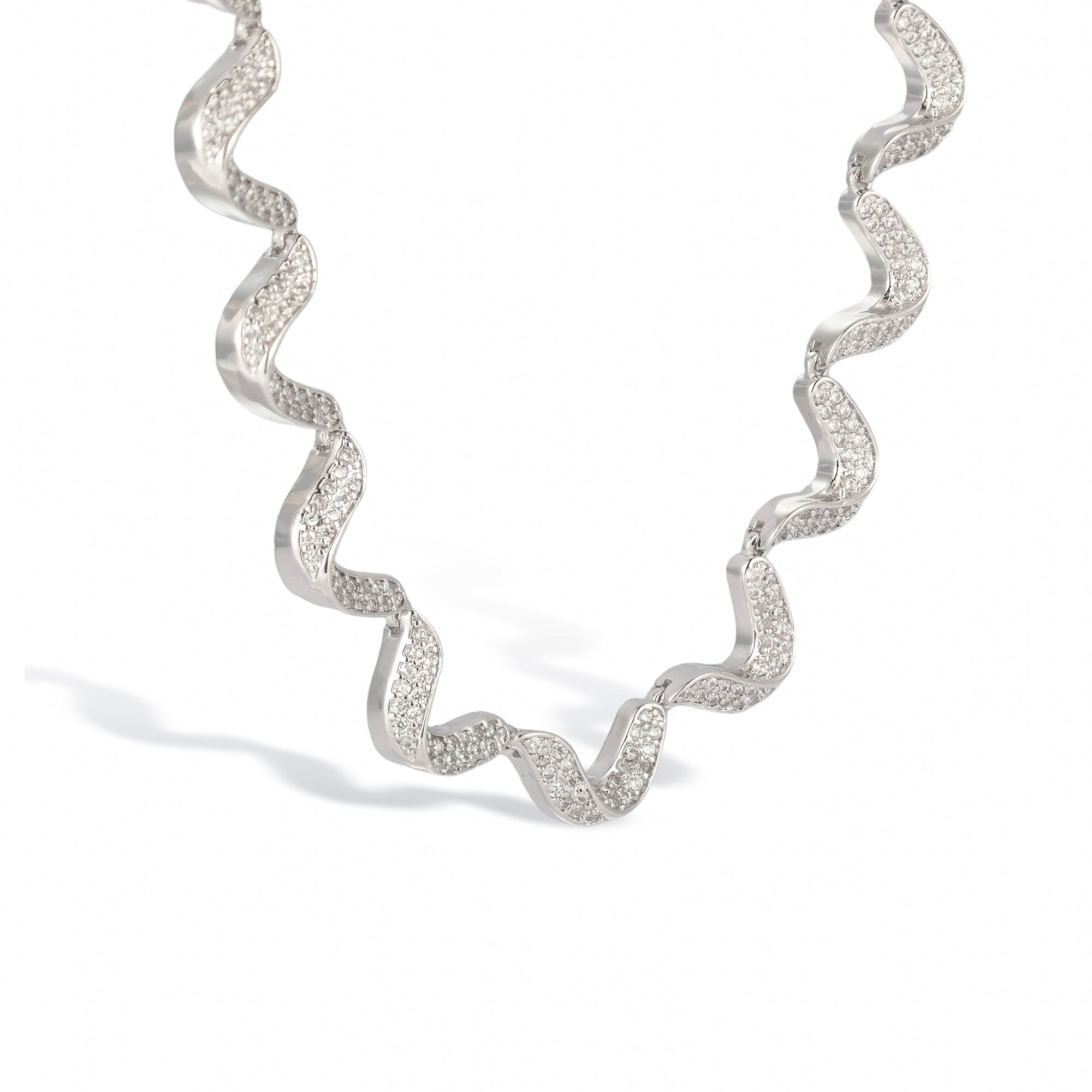 Marlen 14K Gold Wave Necklace