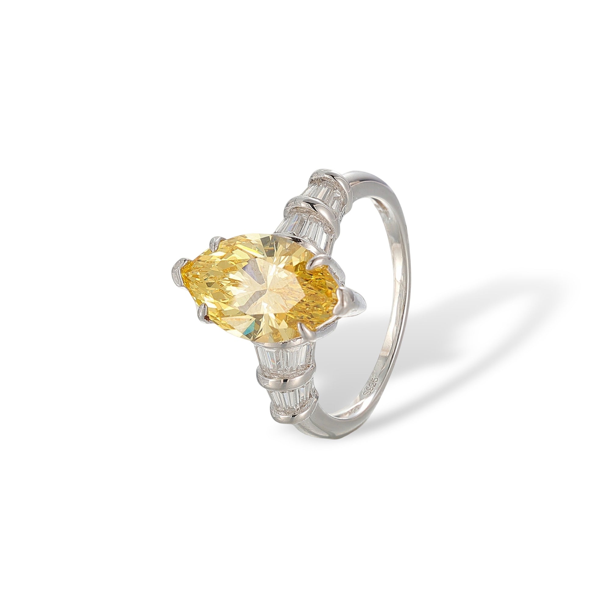 Olina Marquise Ring
