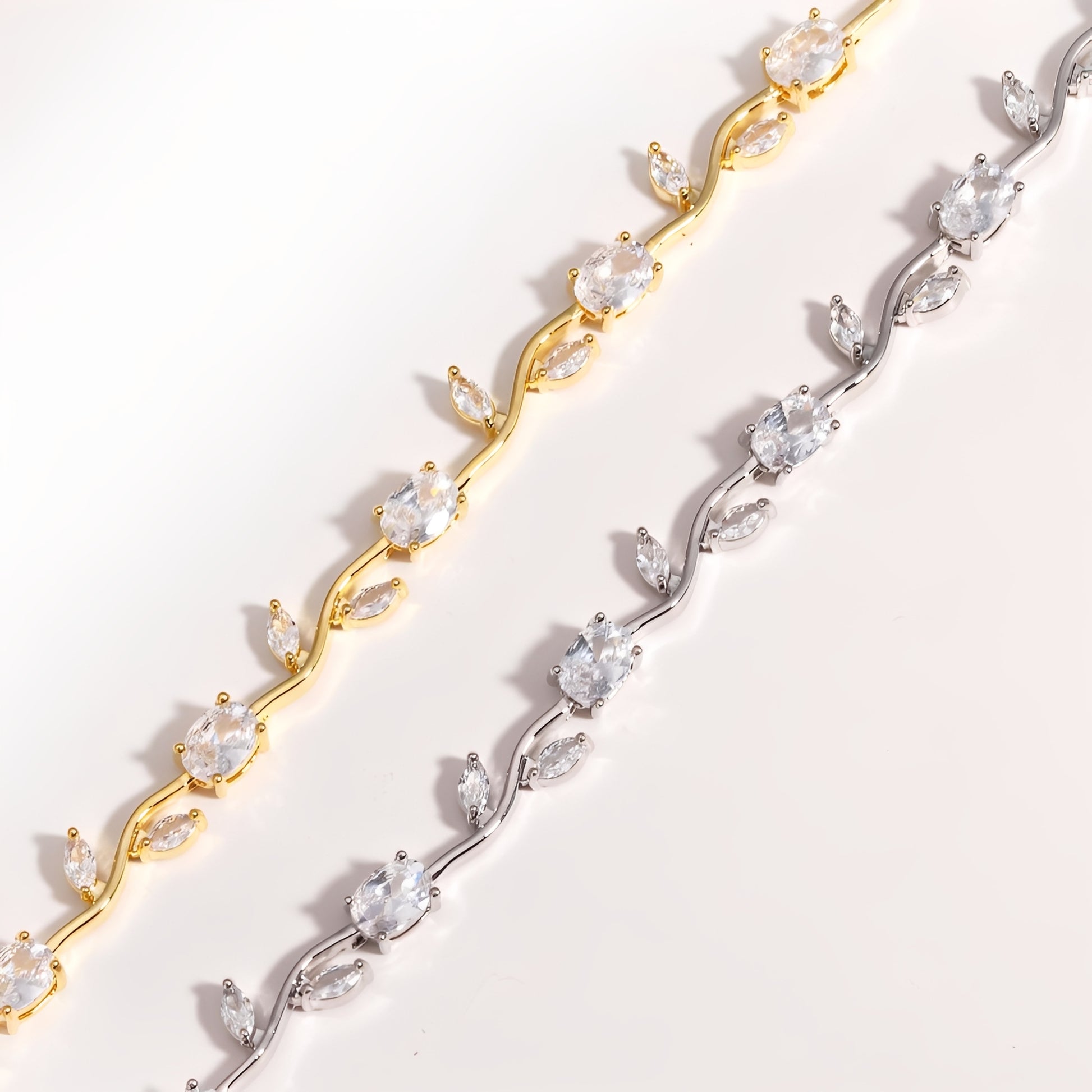 Ottilie Vine White Floral Bracelet