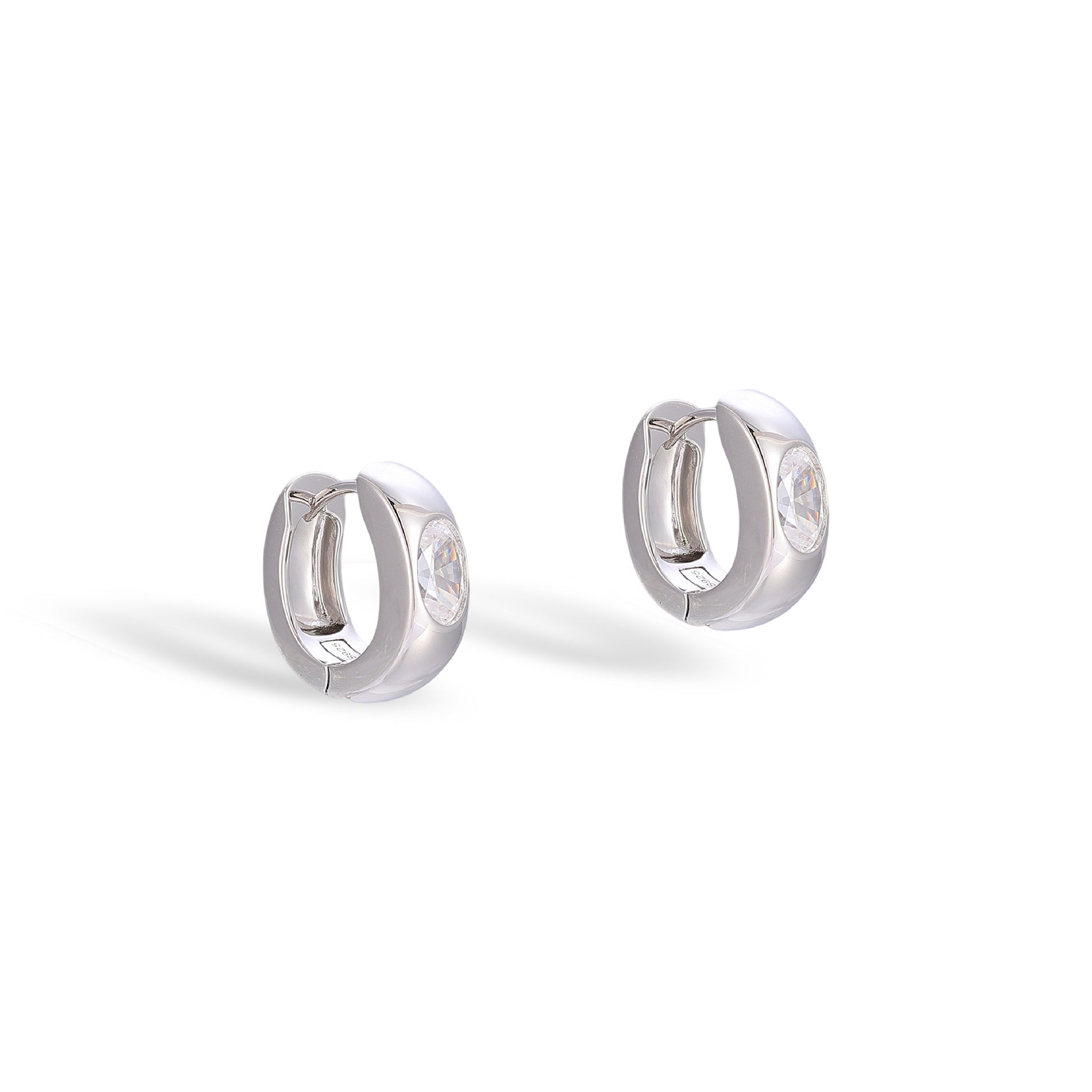 Zindl White Oval Earrings