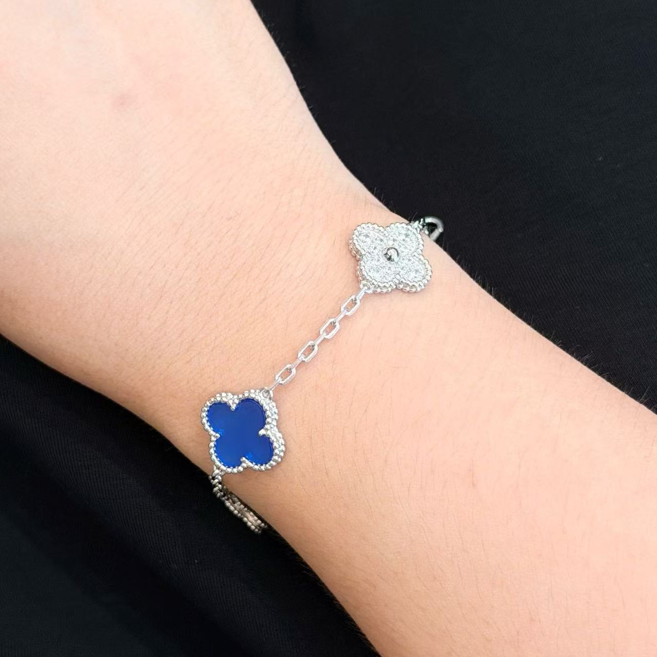 Imke Blue Trèfle Mother of Pearl Bracelet