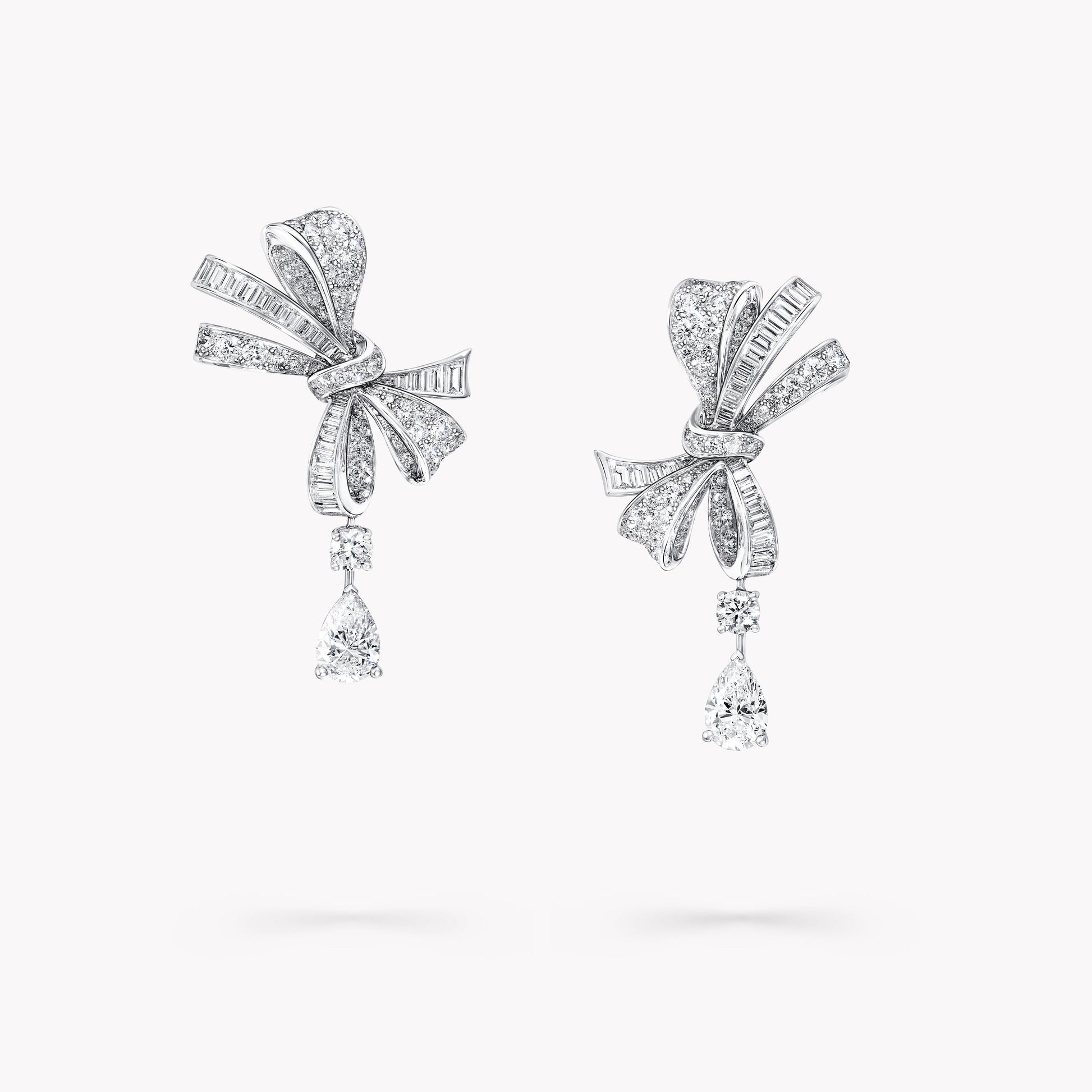 Stylisé White Butterfly Stud Earrings